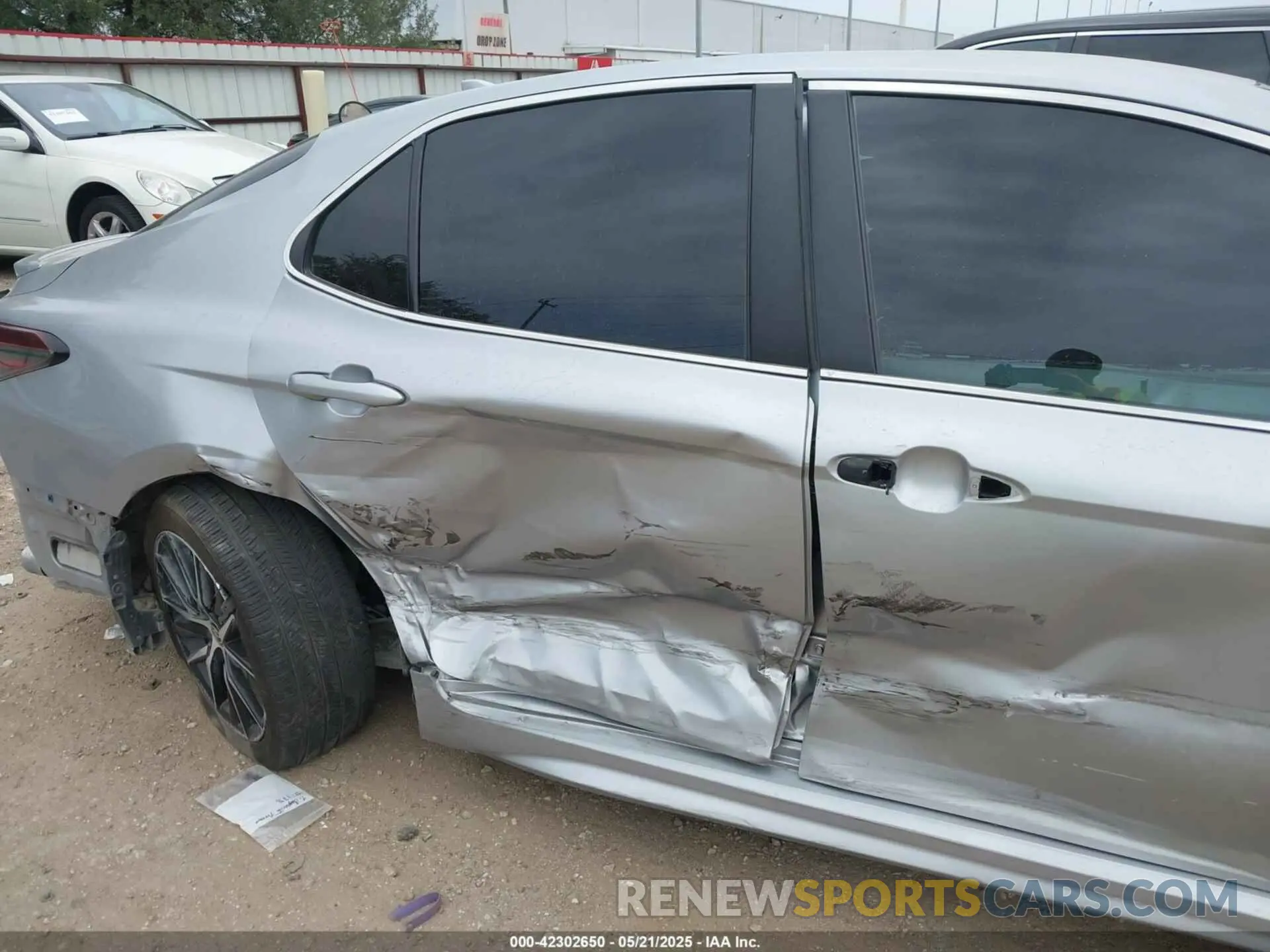 6 Photograph of a damaged car 4T1G11AK5NU710900 TOYOTA CAMRY 2022