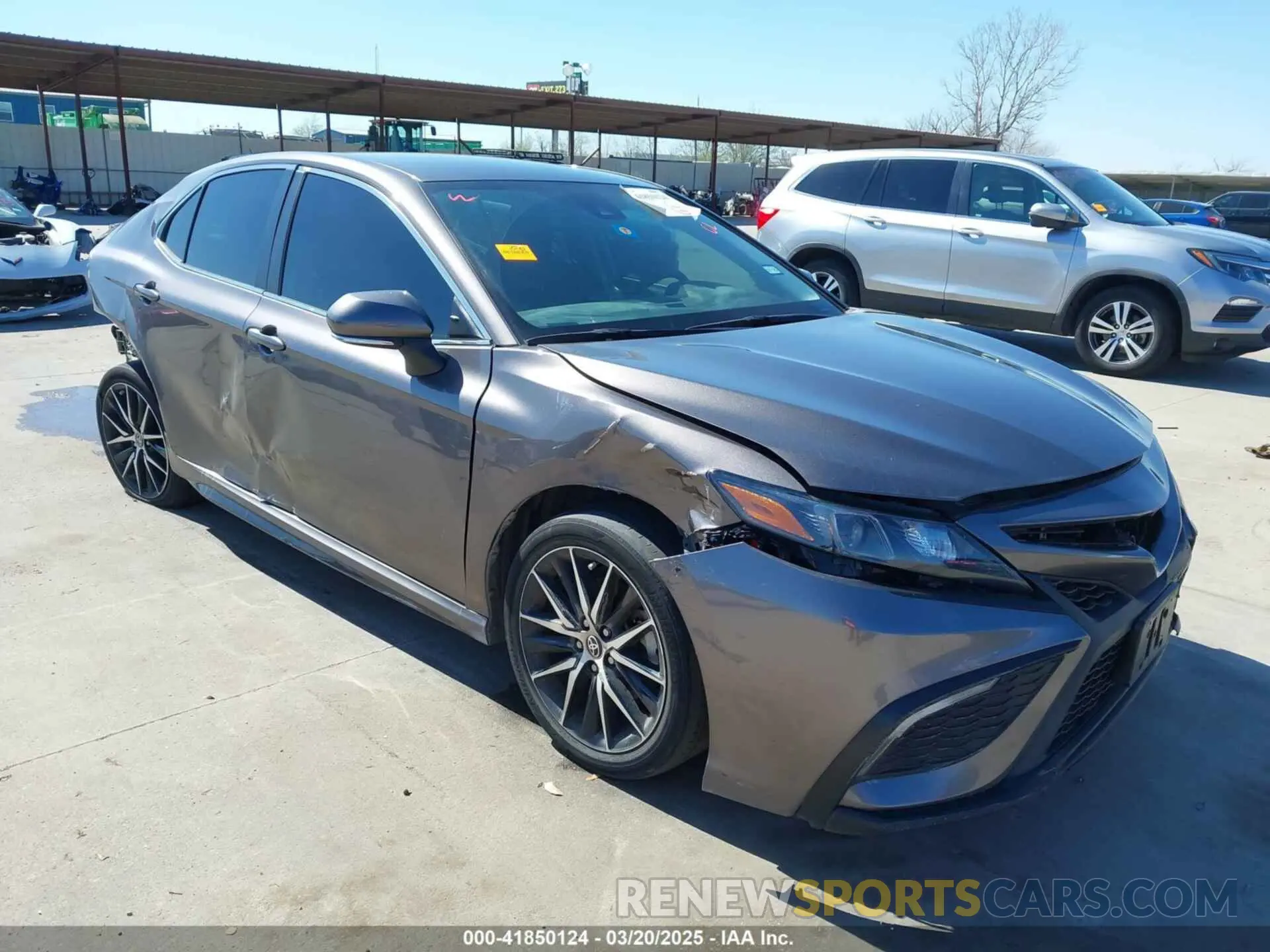 1 Photograph of a damaged car 4T1G11AK5NU711738 TOYOTA CAMRY 2022