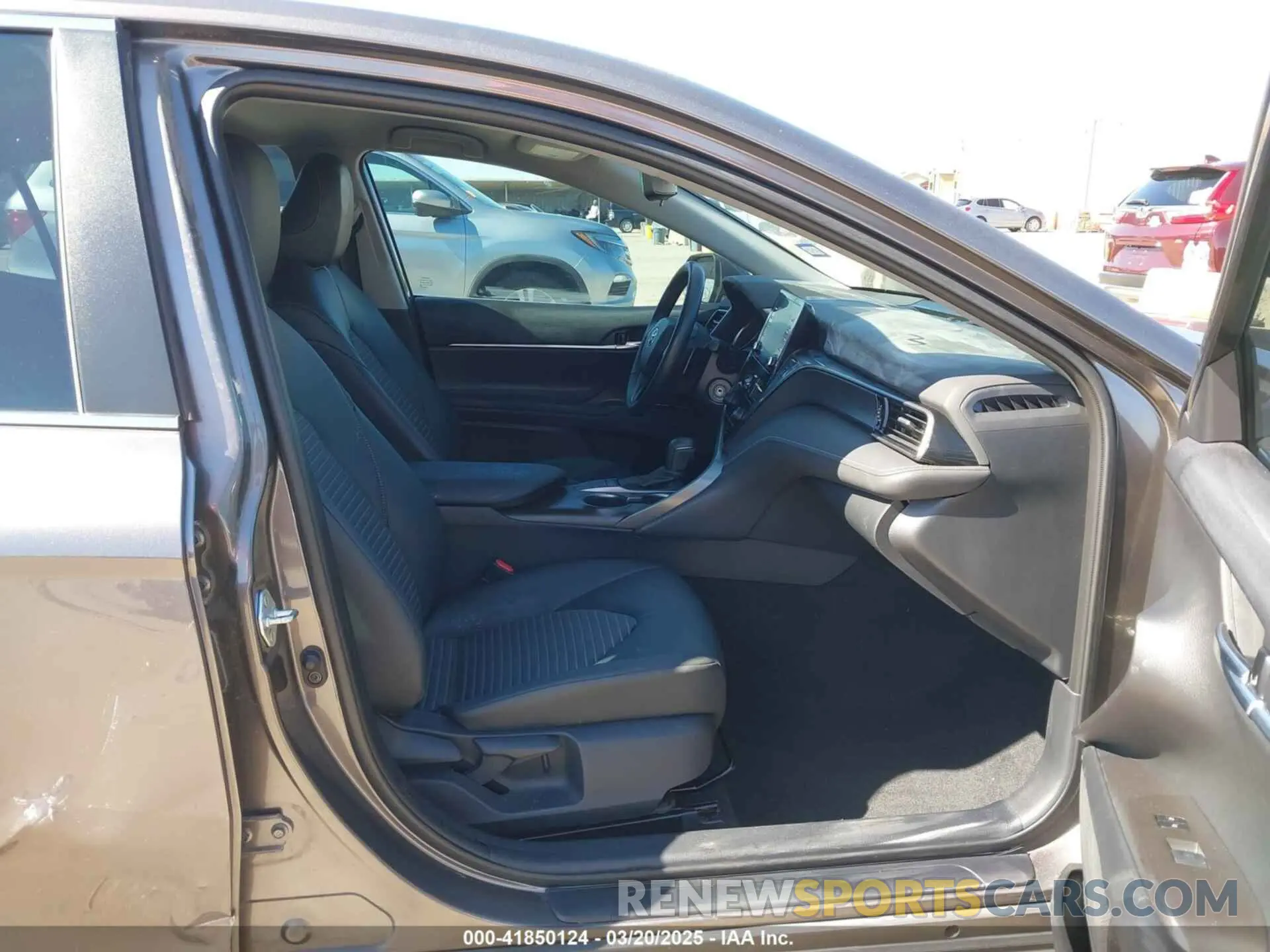 5 Photograph of a damaged car 4T1G11AK5NU711738 TOYOTA CAMRY 2022