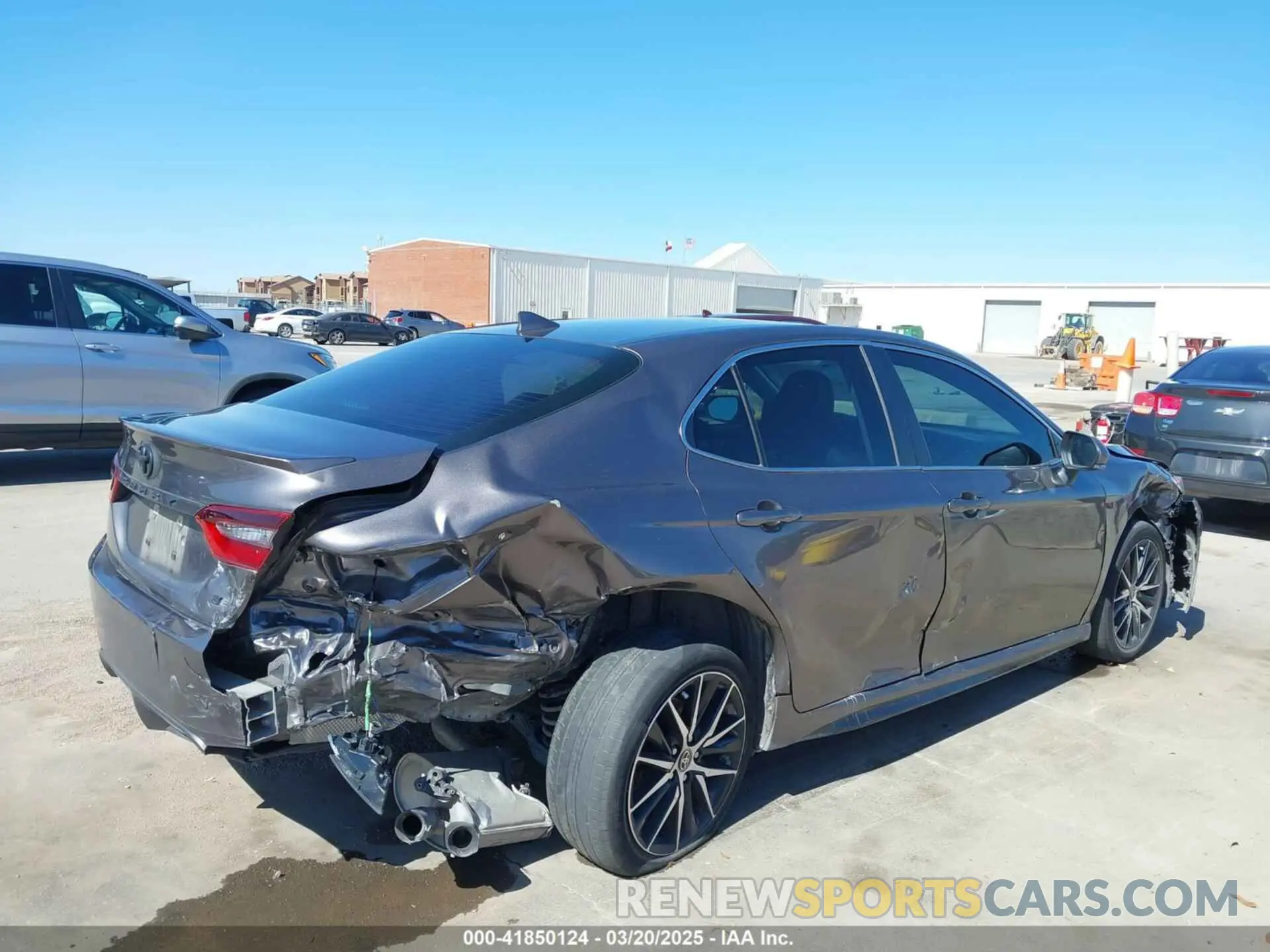 6 Photograph of a damaged car 4T1G11AK5NU711738 TOYOTA CAMRY 2022