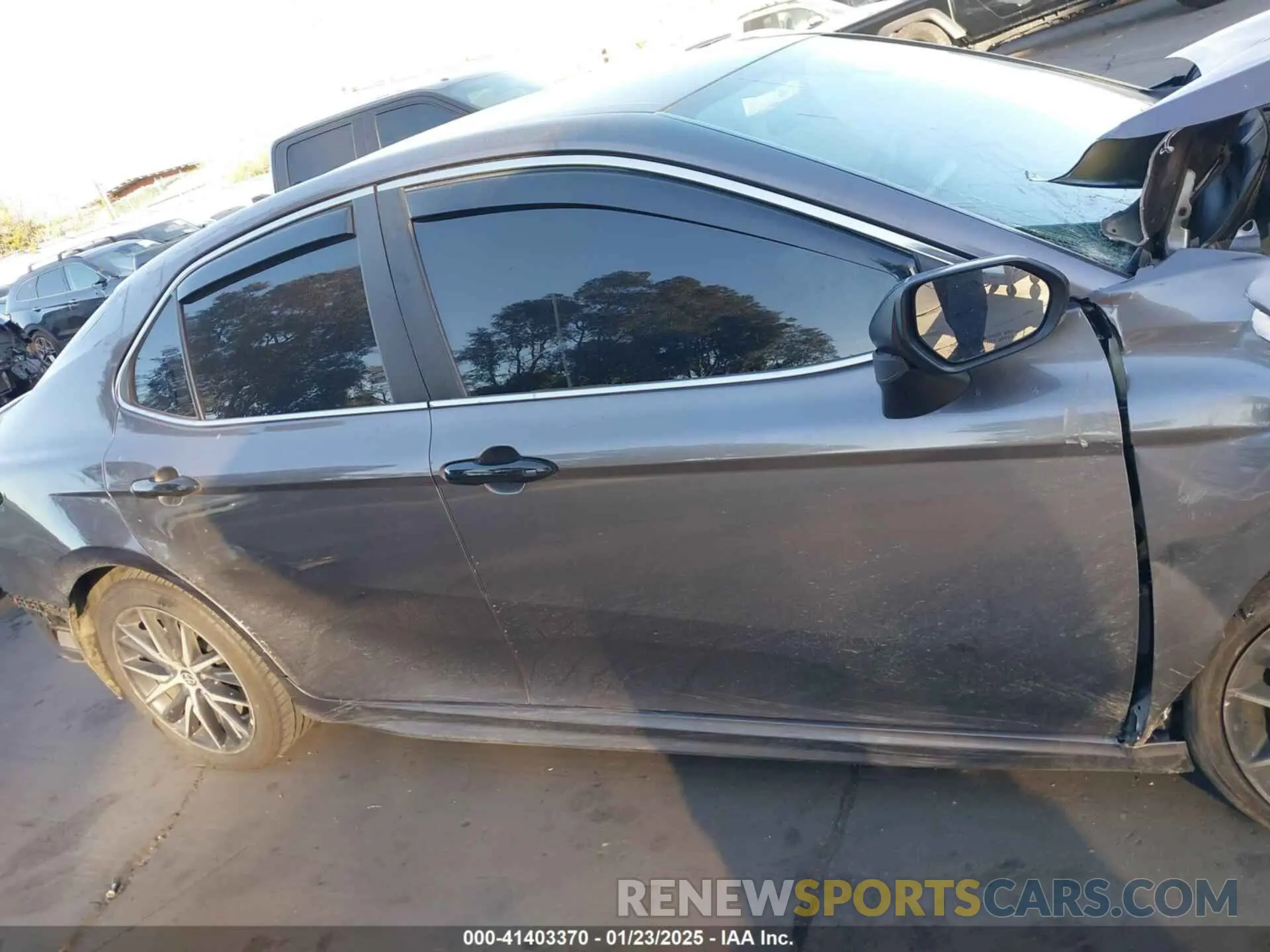 14 Photograph of a damaged car 4T1G11AK6NU055923 TOYOTA CAMRY 2022