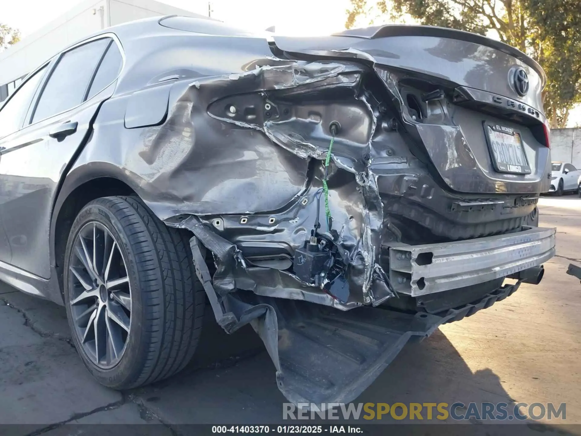 19 Photograph of a damaged car 4T1G11AK6NU055923 TOYOTA CAMRY 2022