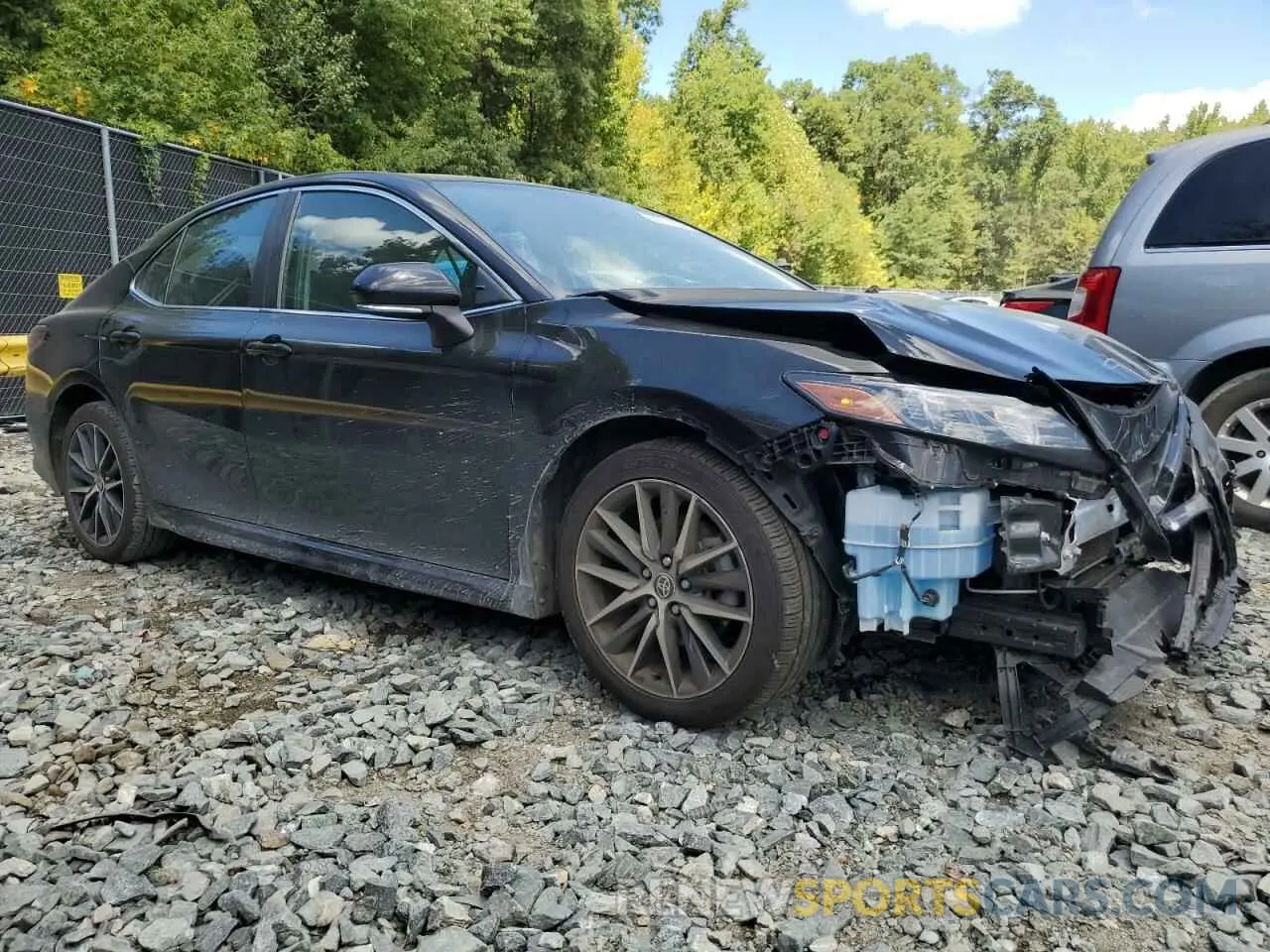 4 Photograph of a damaged car 4T1G11AK6NU632918 TOYOTA CAMRY 2022