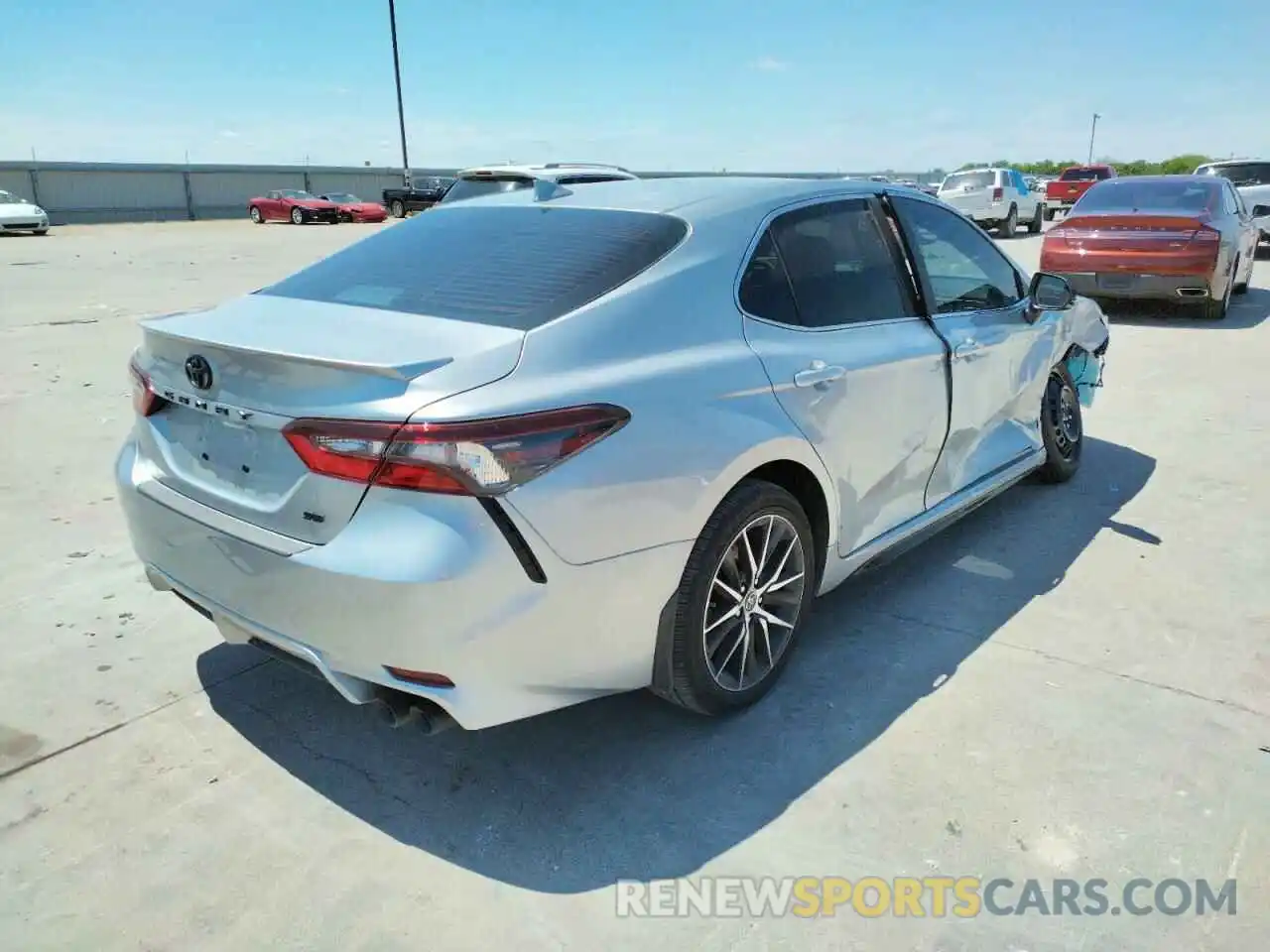 4 Photograph of a damaged car 4T1G11AK6NU639044 TOYOTA CAMRY 2022