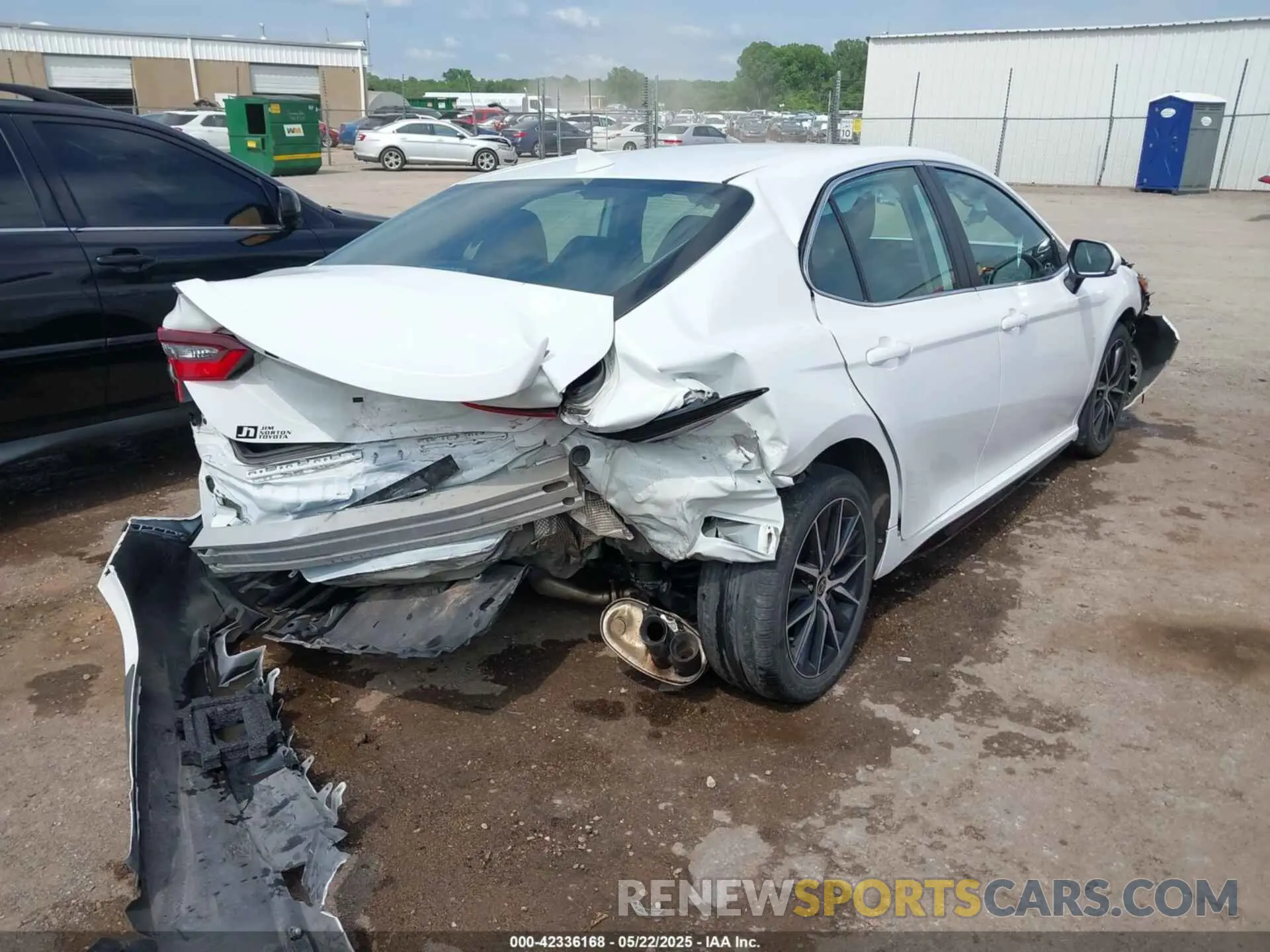 4 Photograph of a damaged car 4T1G11AK6NU669161 TOYOTA CAMRY 2022