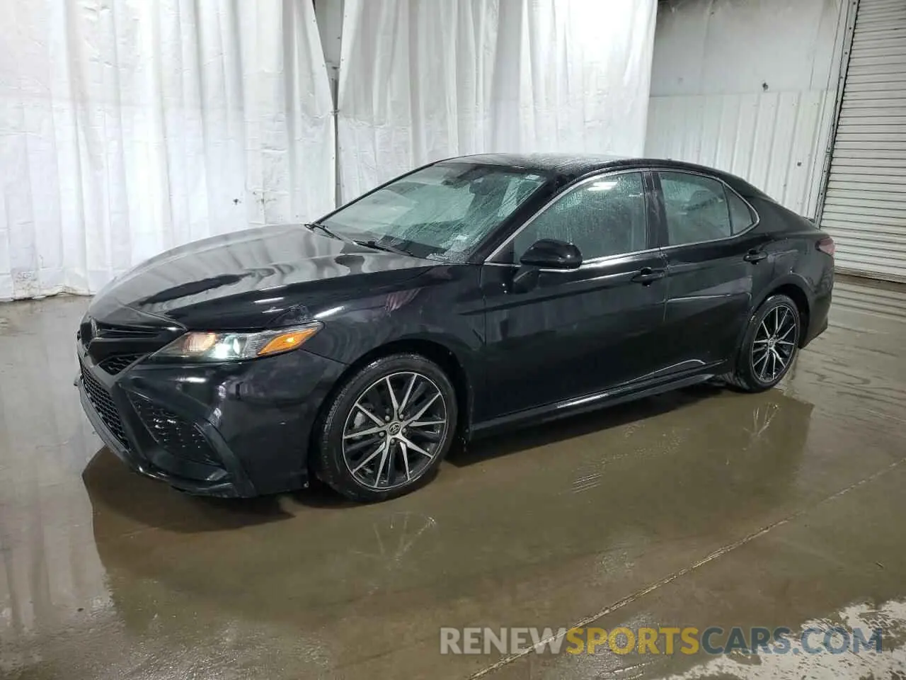 1 Photograph of a damaged car 4T1G11AK6NU674795 TOYOTA CAMRY 2022