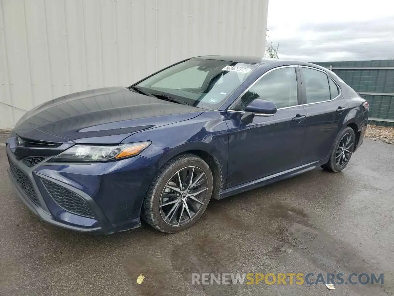 1 Photograph of a damaged car 4T1G11AK6NU706970 TOYOTA CAMRY 2022