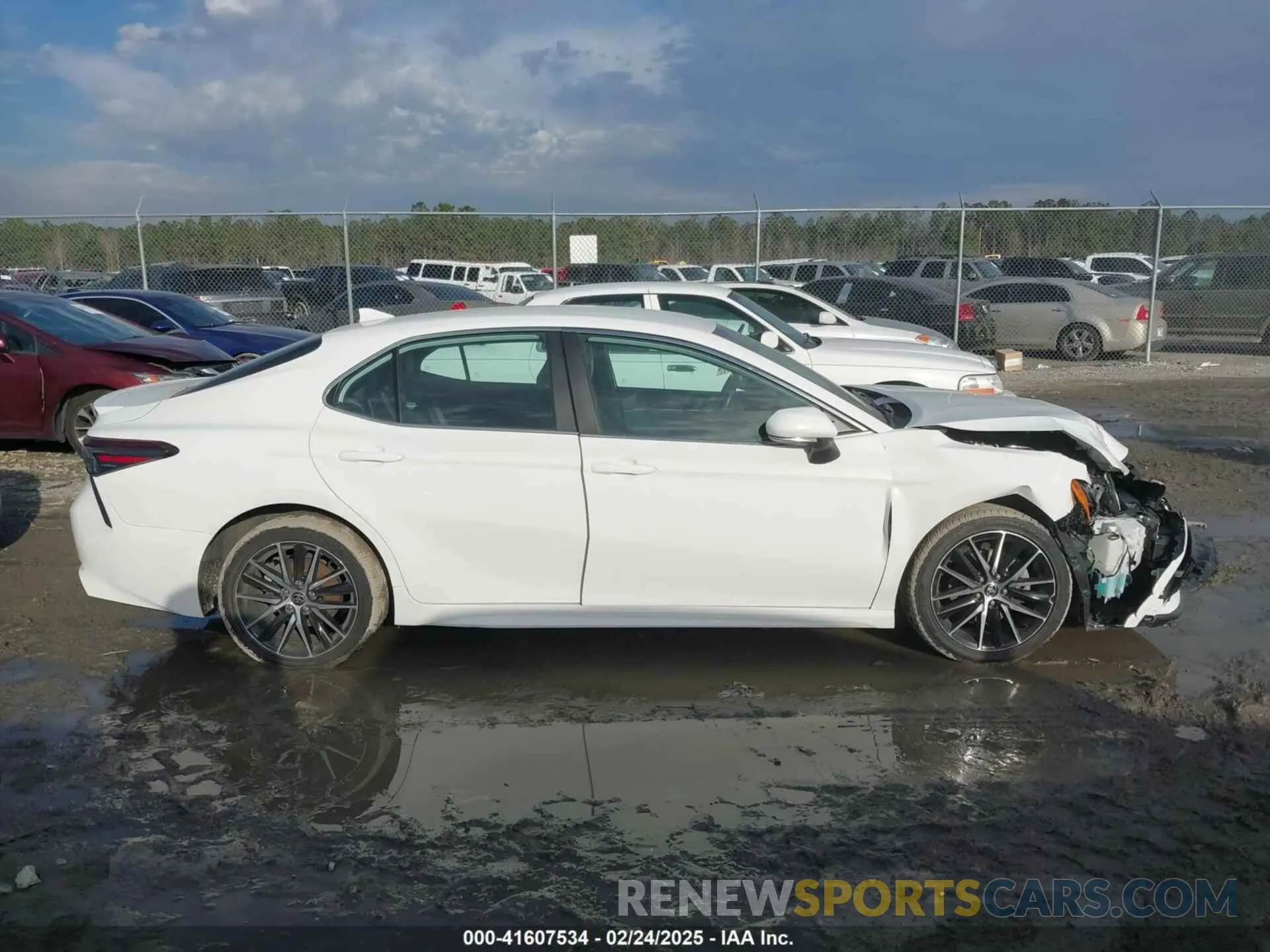 13 Photograph of a damaged car 4T1G11AK6NU713742 TOYOTA CAMRY 2022
