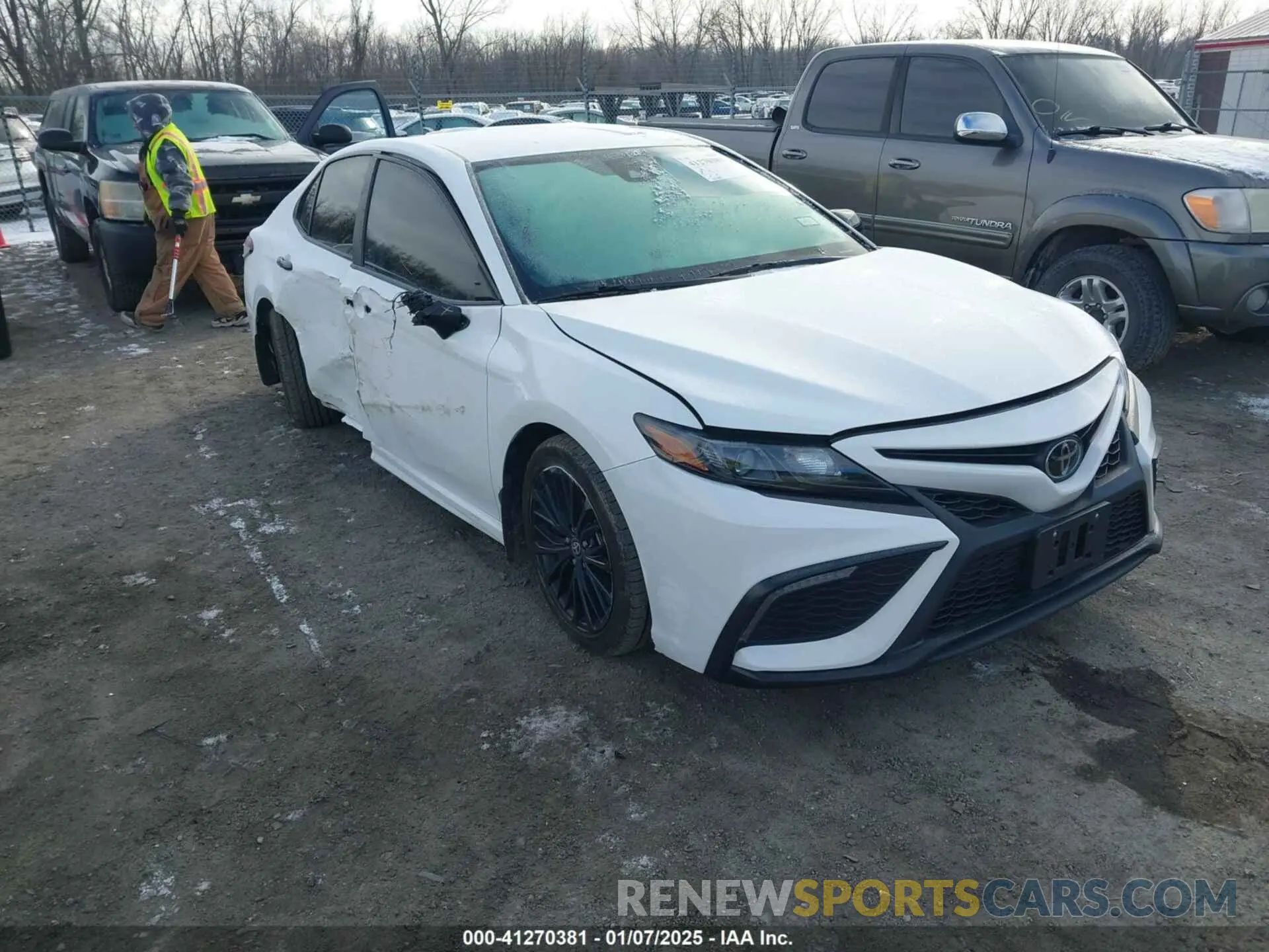 1 Photograph of a damaged car 4T1G11AK7NU035311 TOYOTA CAMRY 2022