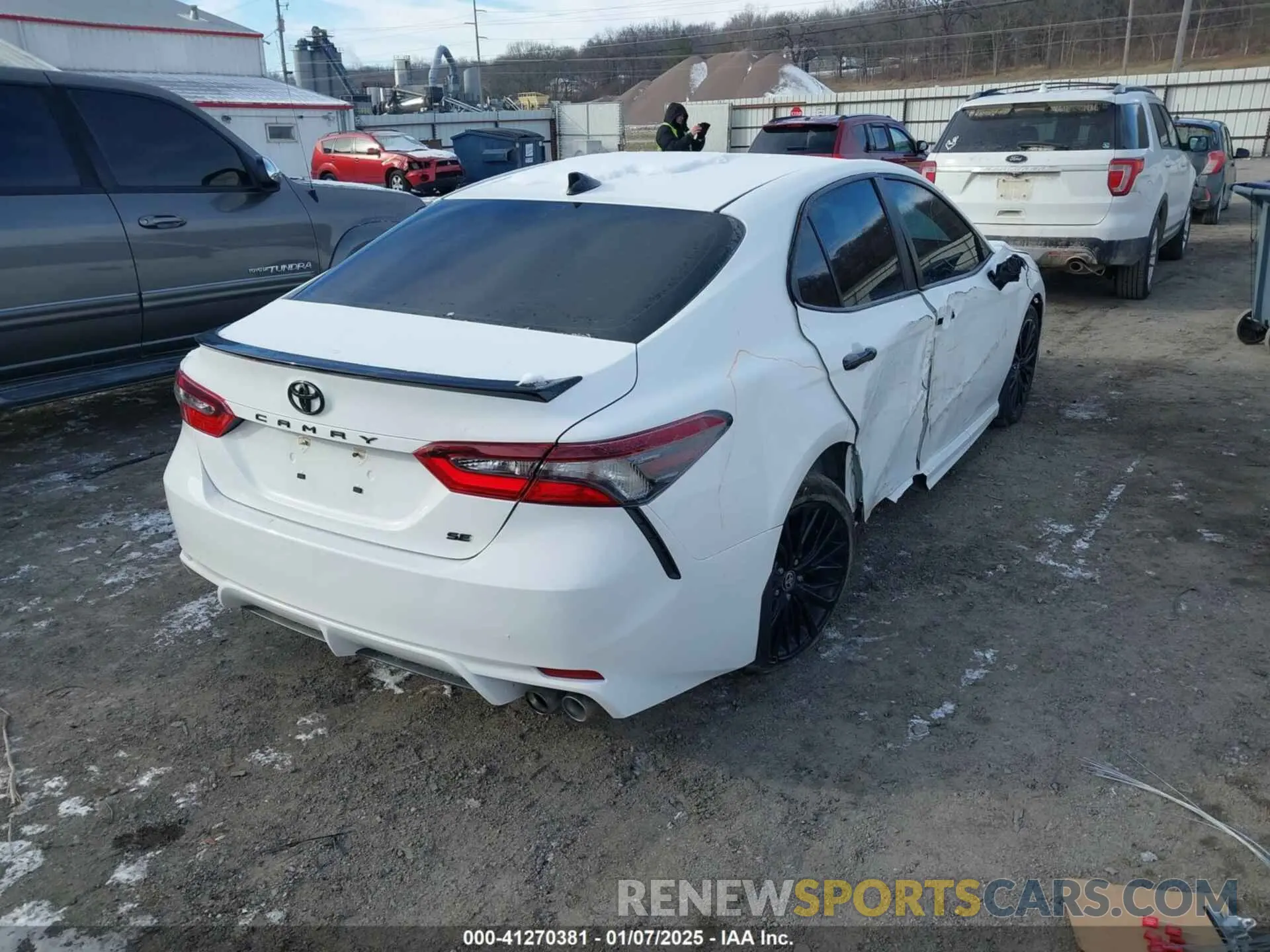 4 Photograph of a damaged car 4T1G11AK7NU035311 TOYOTA CAMRY 2022