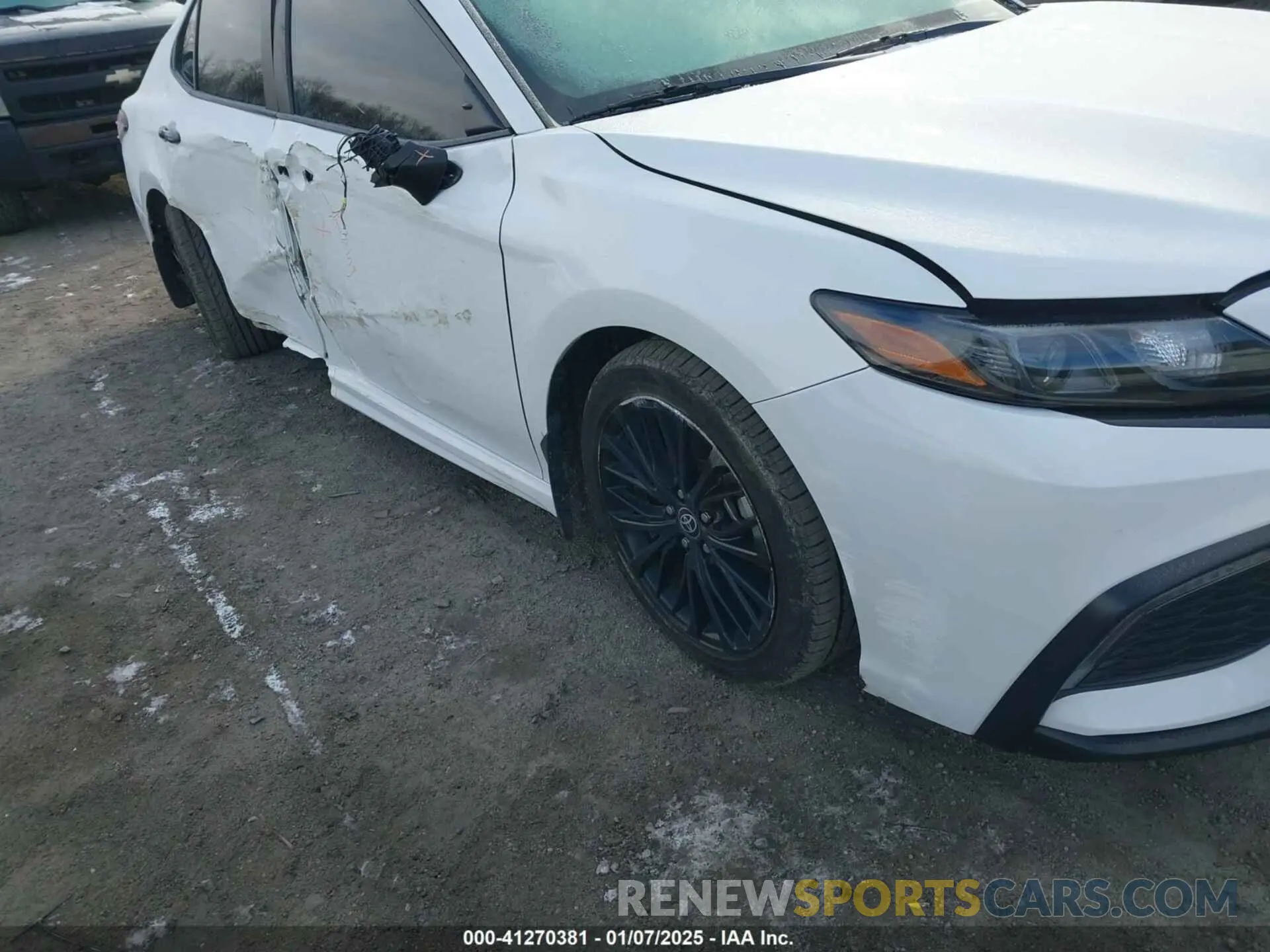 6 Photograph of a damaged car 4T1G11AK7NU035311 TOYOTA CAMRY 2022