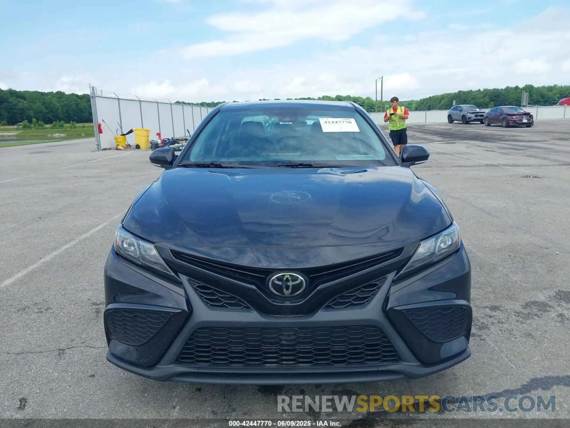 12 Photograph of a damaged car 4T1G11AK7NU039018 TOYOTA CAMRY 2022
