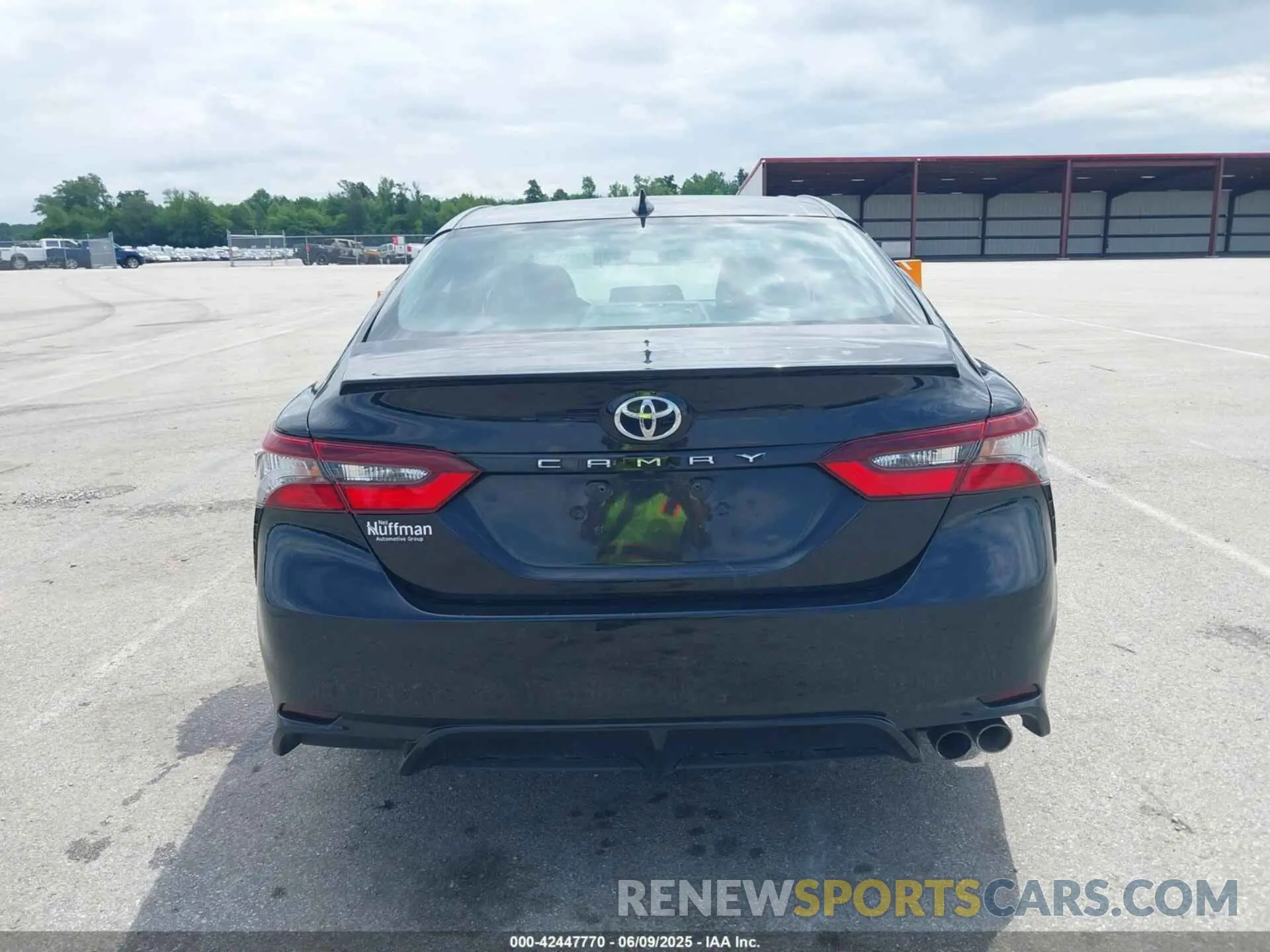 16 Photograph of a damaged car 4T1G11AK7NU039018 TOYOTA CAMRY 2022