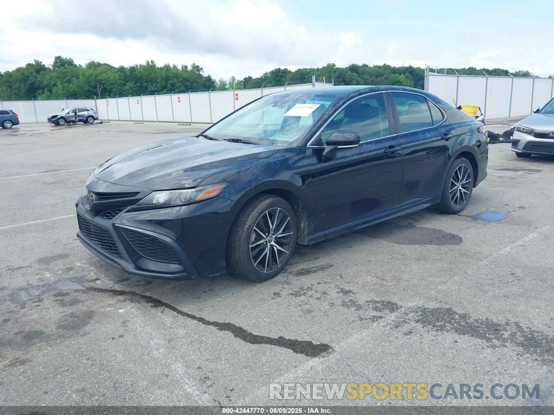 2 Photograph of a damaged car 4T1G11AK7NU039018 TOYOTA CAMRY 2022
