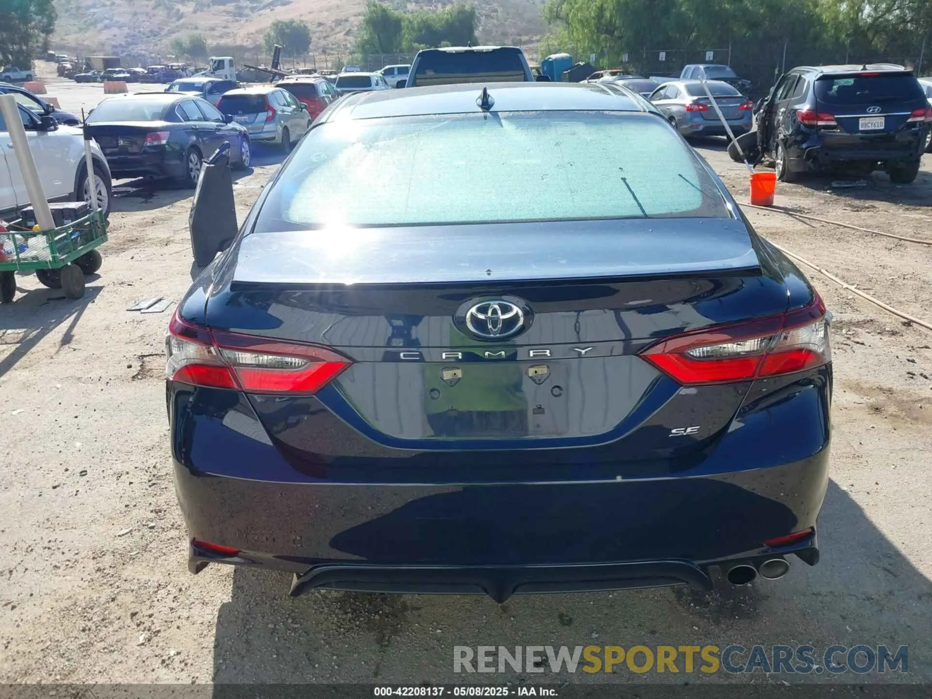 16 Photograph of a damaged car 4T1G11AK7NU042579 TOYOTA CAMRY 2022