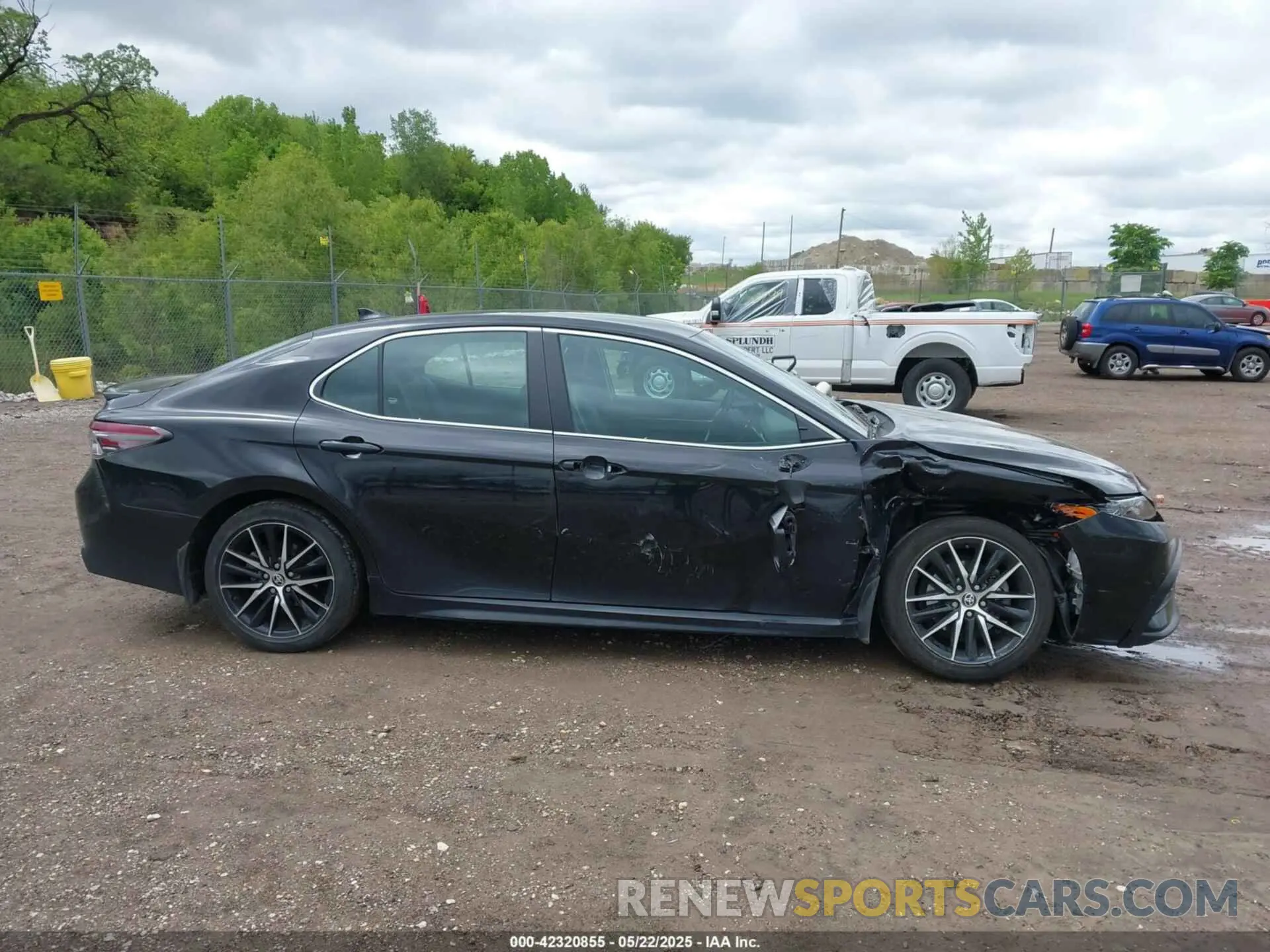 13 Photograph of a damaged car 4T1G11AK7NU065411 TOYOTA CAMRY 2022