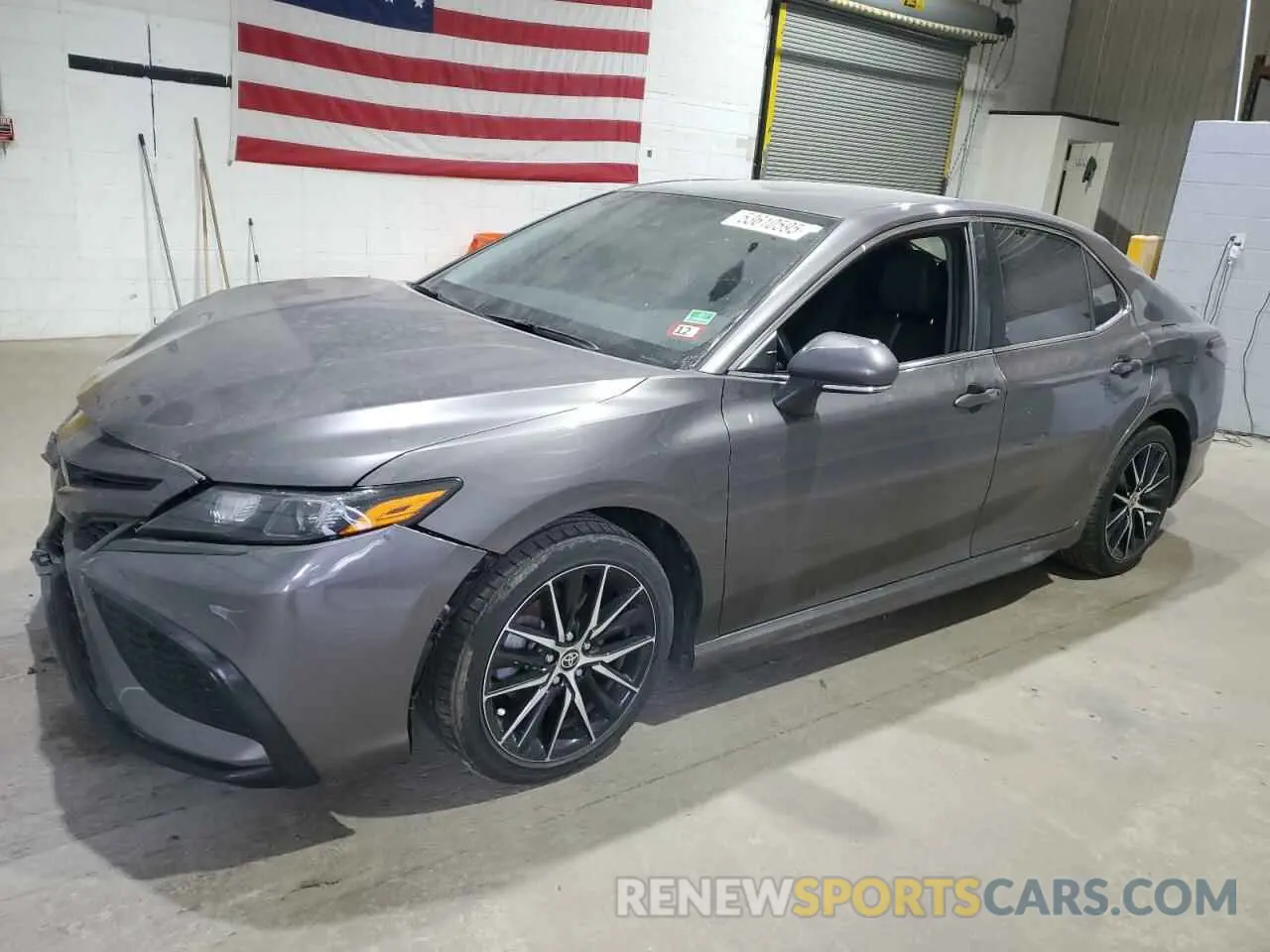 1 Photograph of a damaged car 4T1G11AK7NU067031 TOYOTA CAMRY 2022
