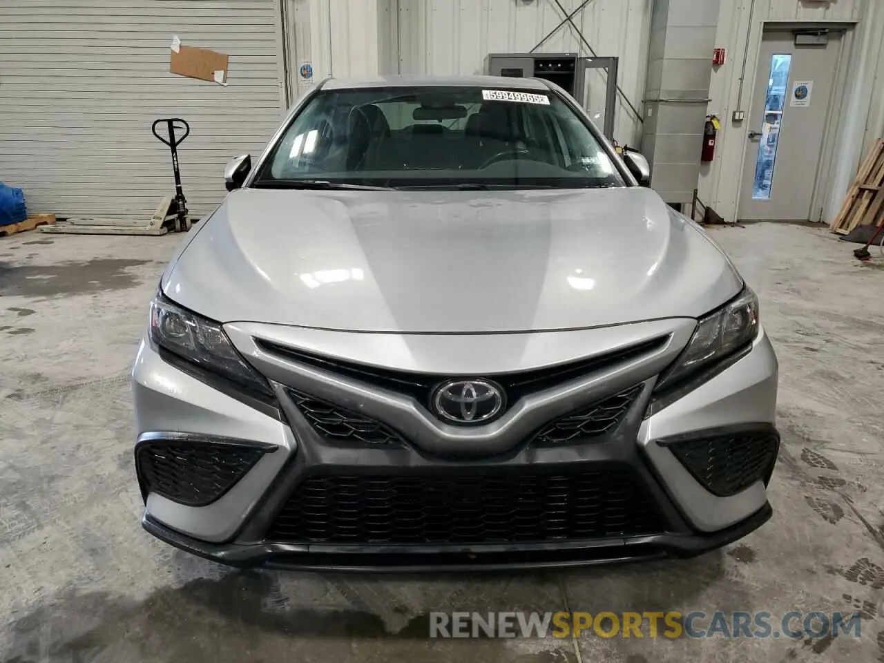 5 Photograph of a damaged car 4T1G11AK7NU631440 TOYOTA CAMRY 2022