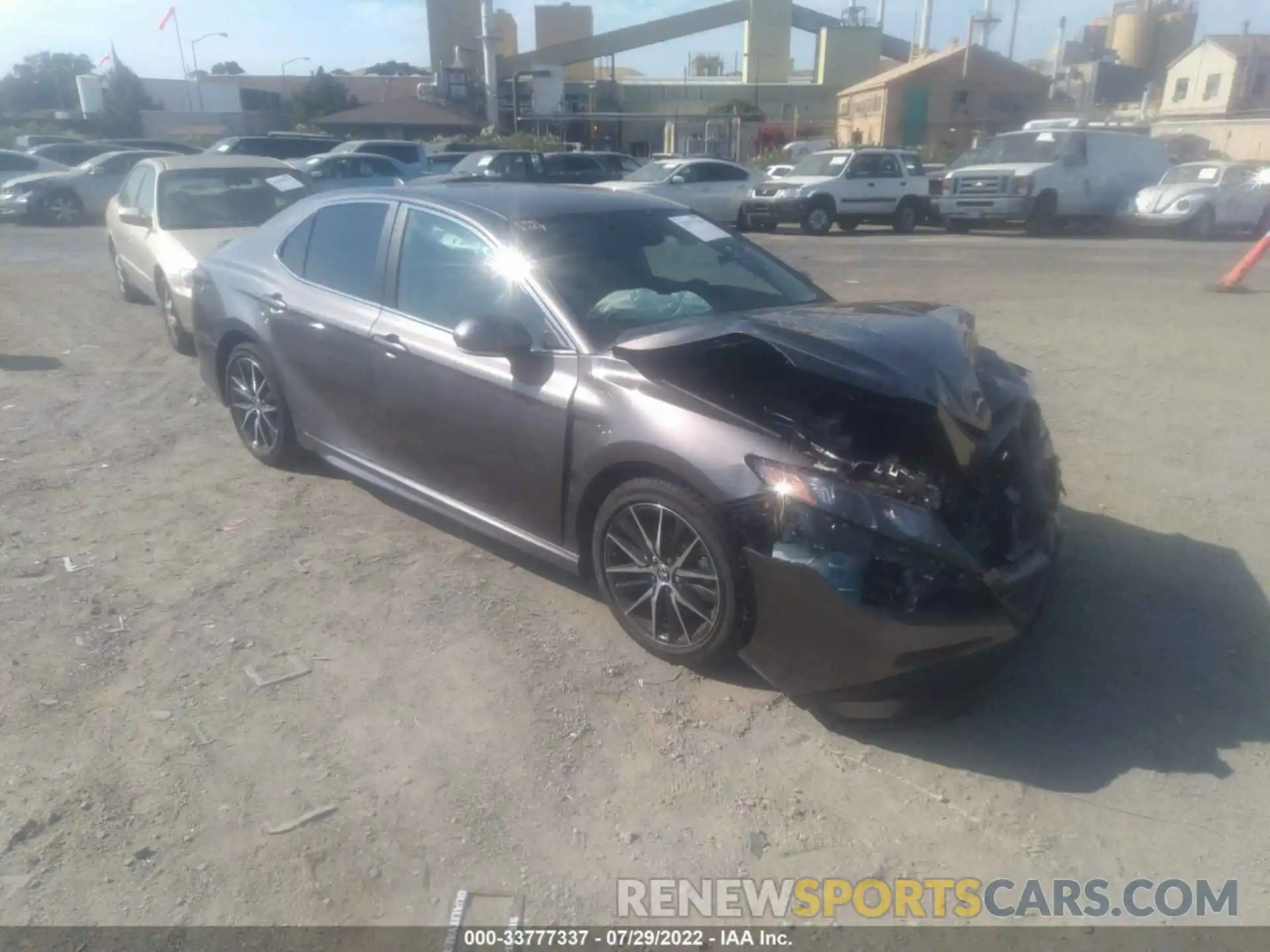 1 Photograph of a damaged car 4T1G11AK7NU655401 TOYOTA CAMRY 2022