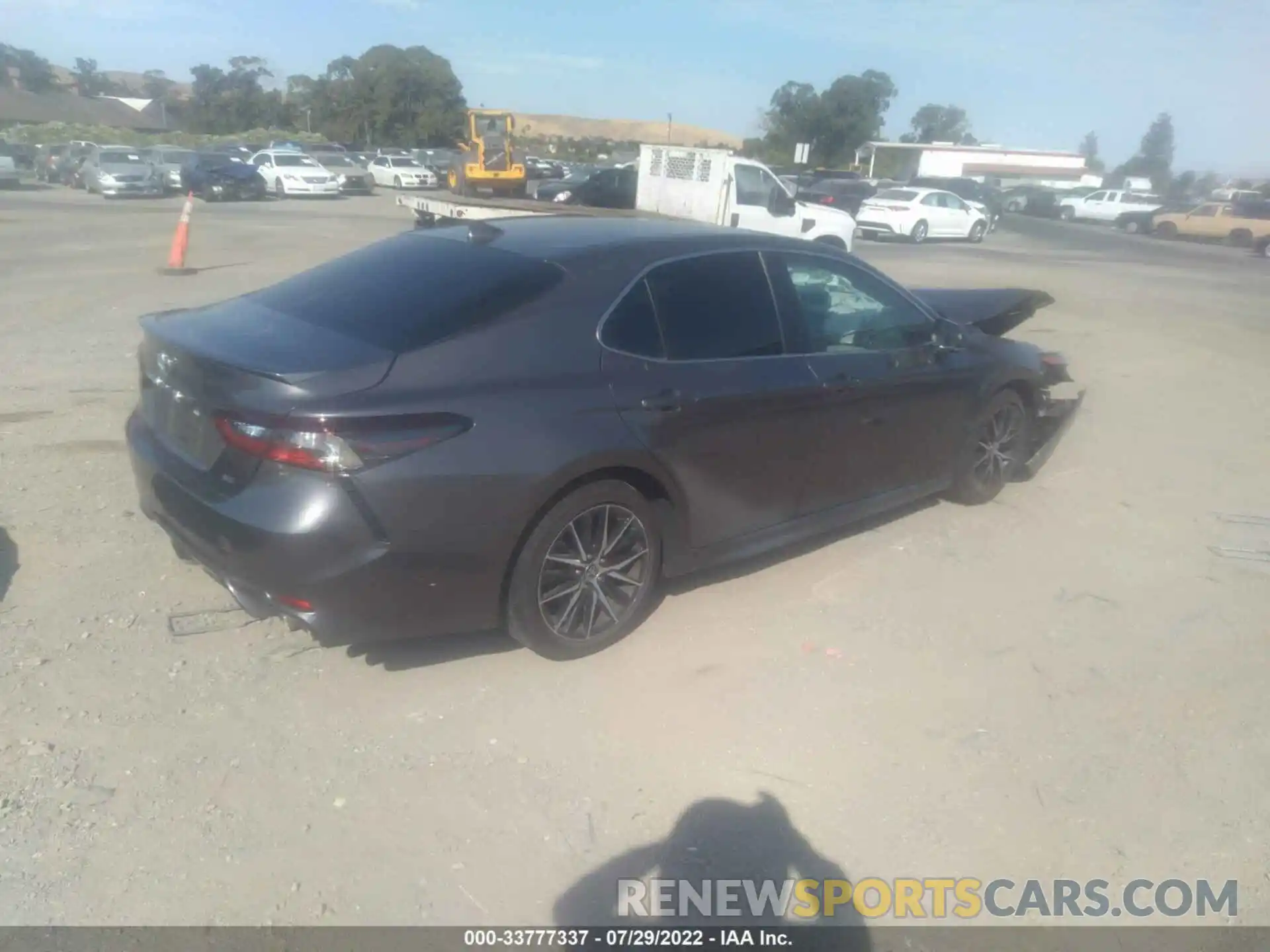 4 Photograph of a damaged car 4T1G11AK7NU655401 TOYOTA CAMRY 2022