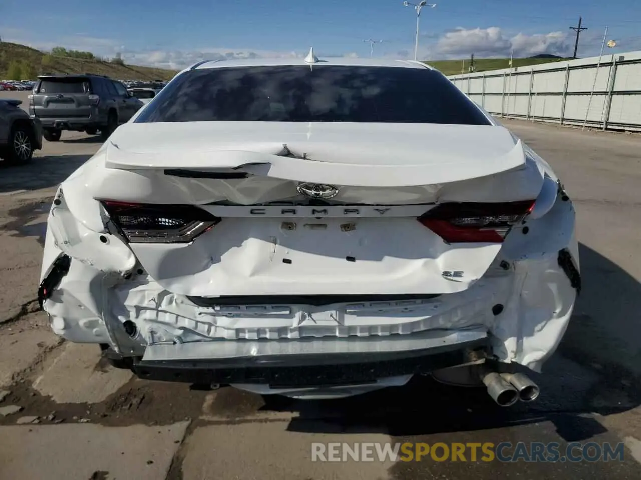 6 Photograph of a damaged car 4T1G11AK7NU659691 TOYOTA CAMRY 2022