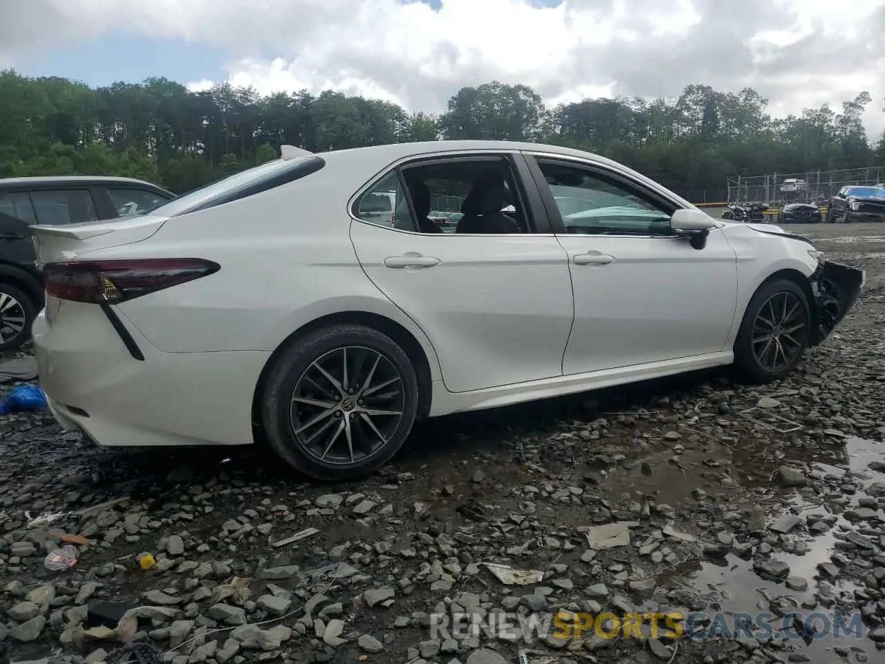 3 Photograph of a damaged car 4T1G11AK7NU661750 TOYOTA CAMRY 2022