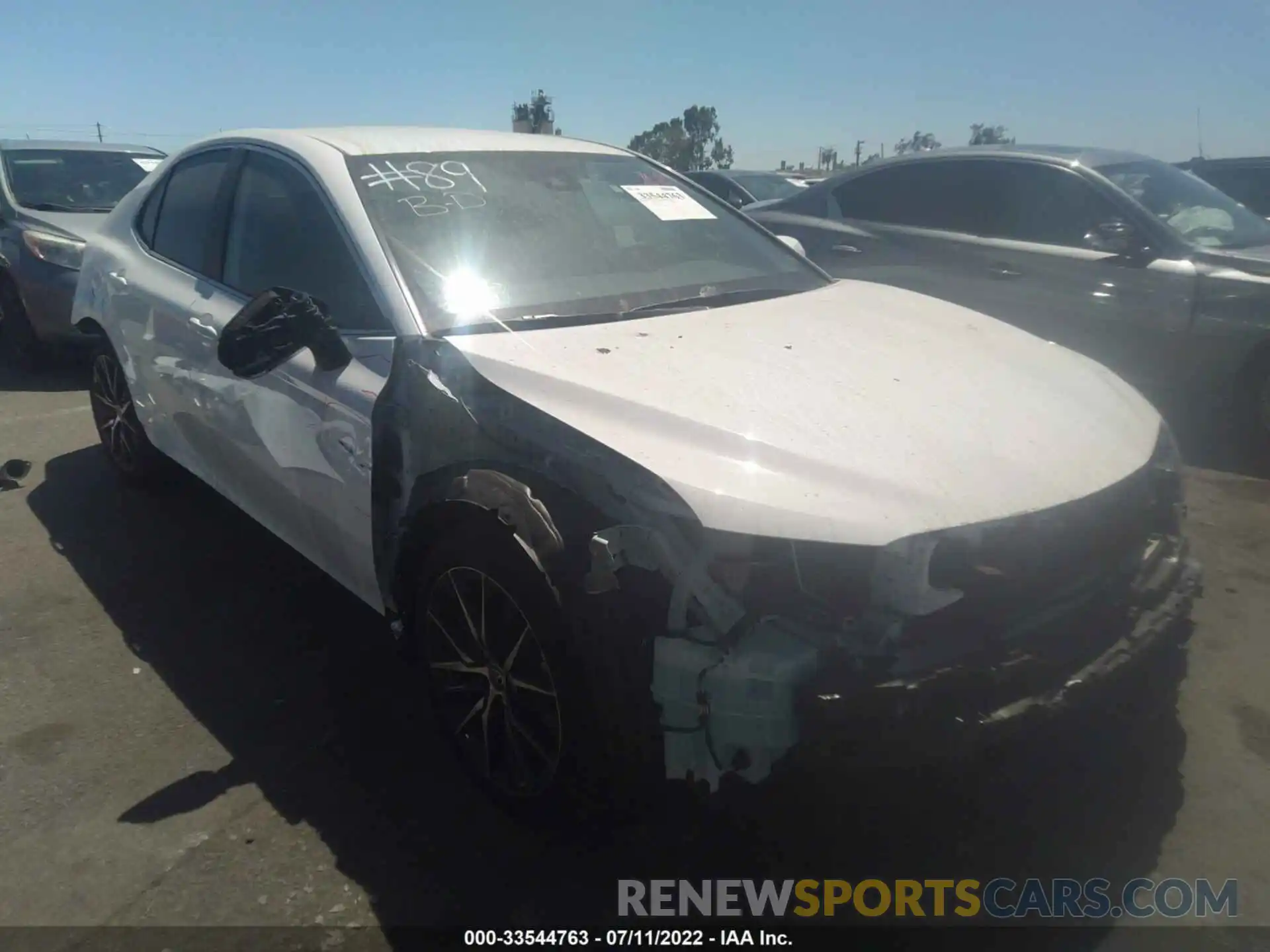 1 Photograph of a damaged car 4T1G11AK7NU662526 TOYOTA CAMRY 2022