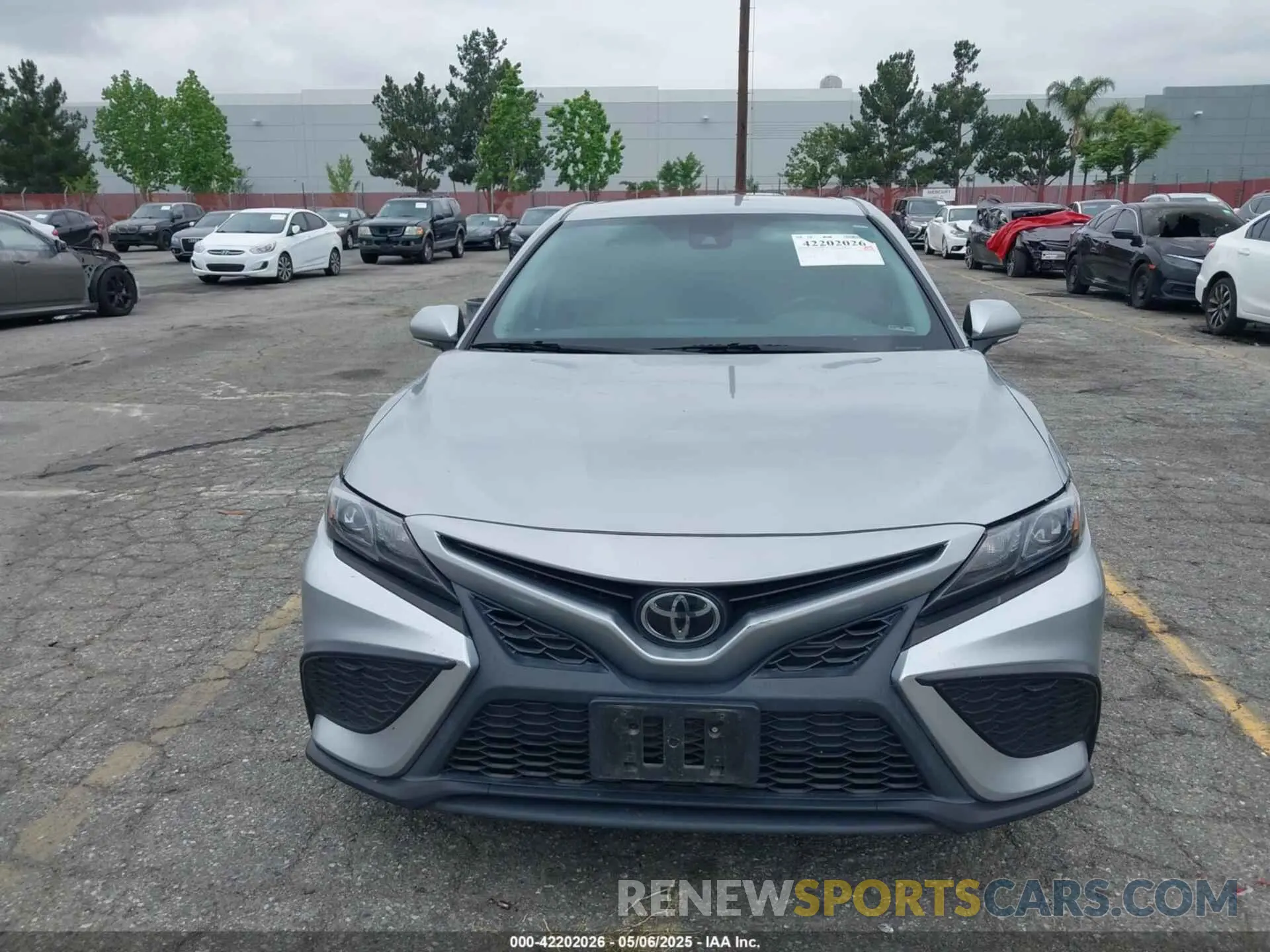 12 Photograph of a damaged car 4T1G11AK7NU669783 TOYOTA CAMRY 2022