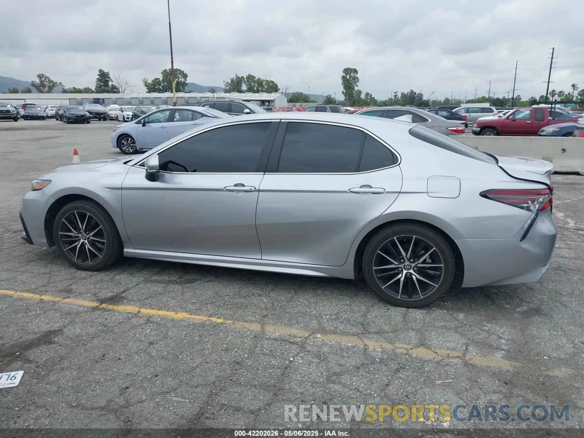 14 Photograph of a damaged car 4T1G11AK7NU669783 TOYOTA CAMRY 2022