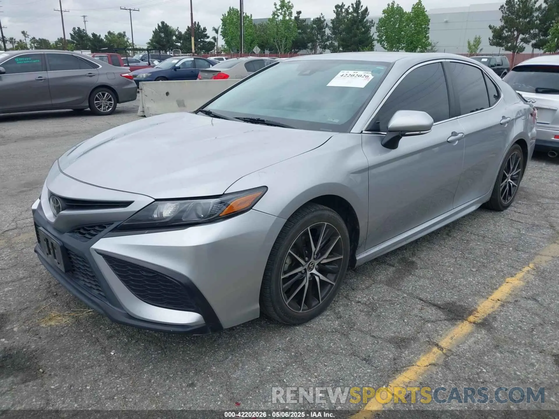 2 Photograph of a damaged car 4T1G11AK7NU669783 TOYOTA CAMRY 2022