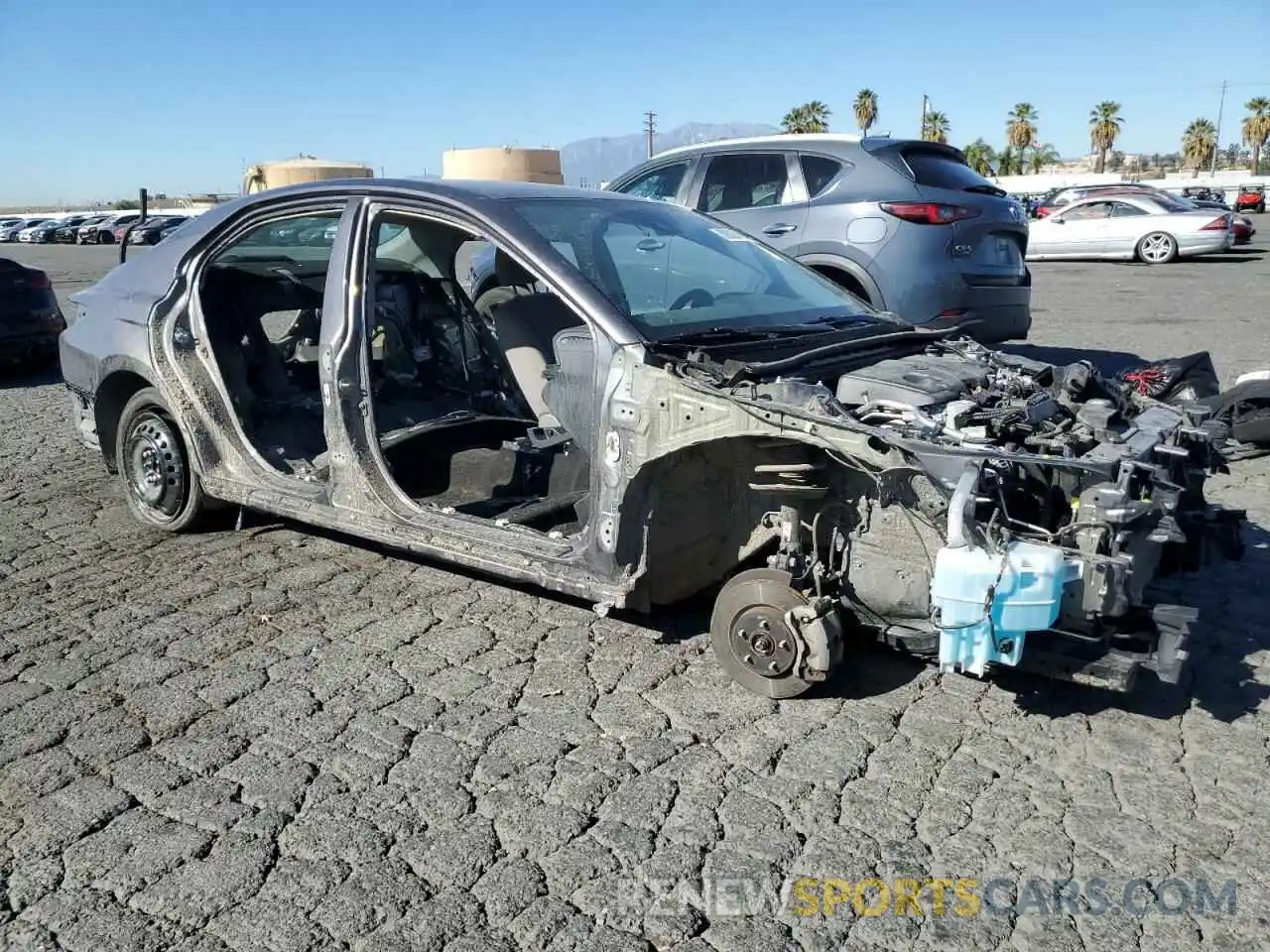 4 Photograph of a damaged car 4T1G11AK7NU670884 TOYOTA CAMRY 2022