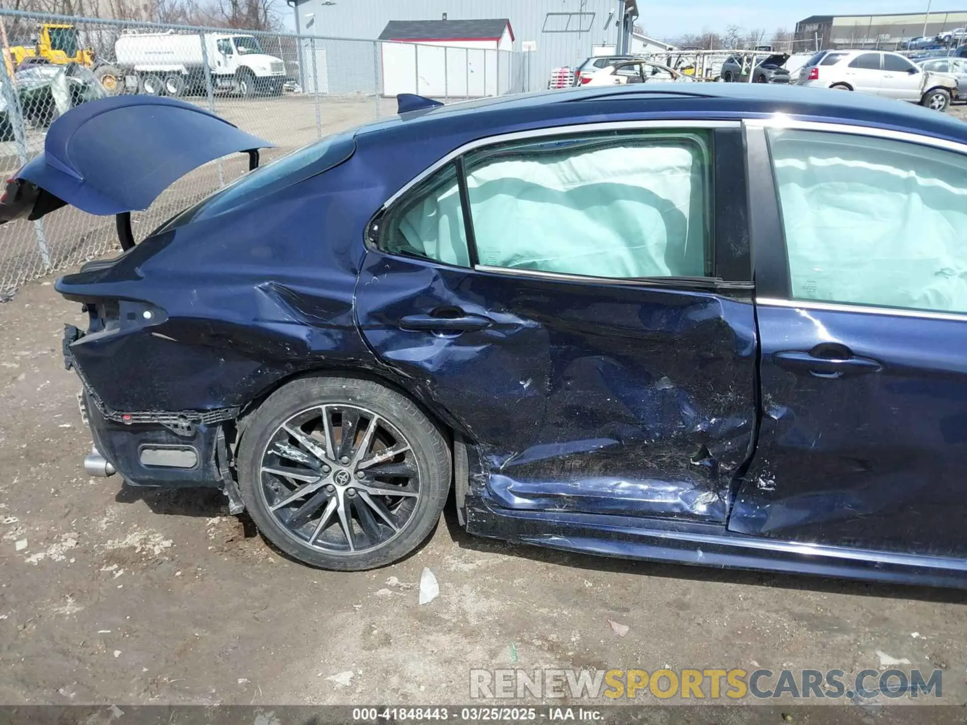 6 Photograph of a damaged car 4T1G11AK7NU674059 TOYOTA CAMRY 2022