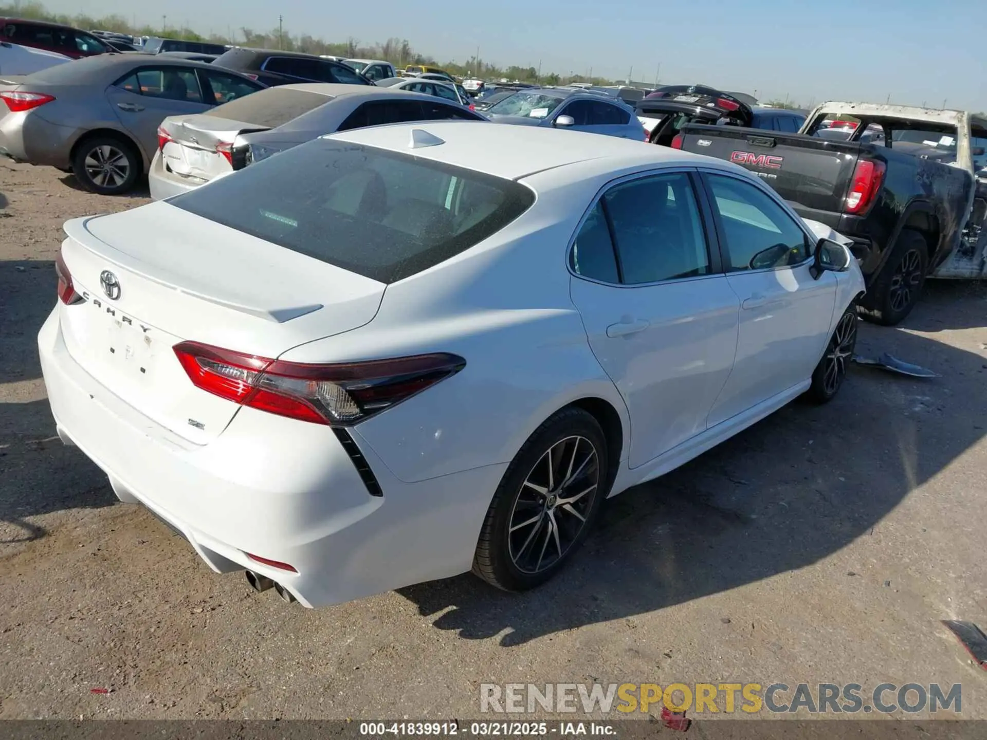 4 Photograph of a damaged car 4T1G11AK8NU001281 TOYOTA CAMRY 2022