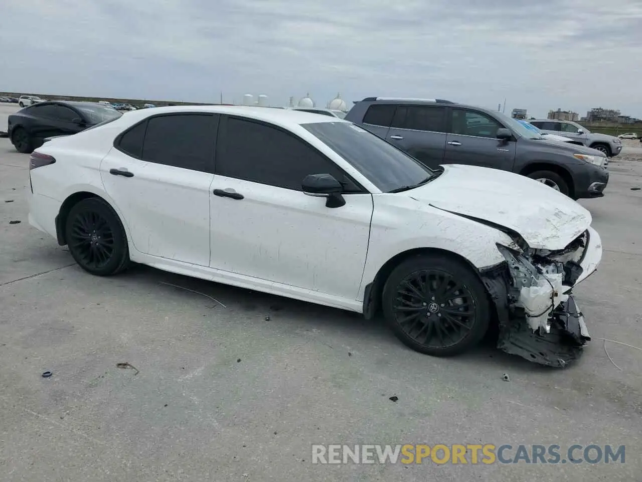 4 Photograph of a damaged car 4T1G11AK8NU017495 TOYOTA CAMRY 2022