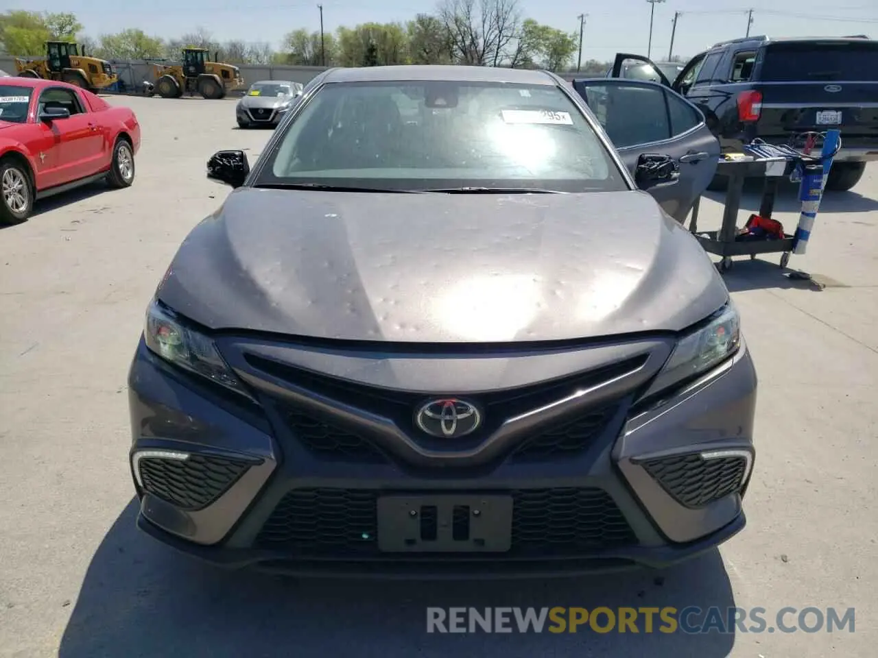 5 Photograph of a damaged car 4T1G11AK8NU047077 TOYOTA CAMRY 2022
