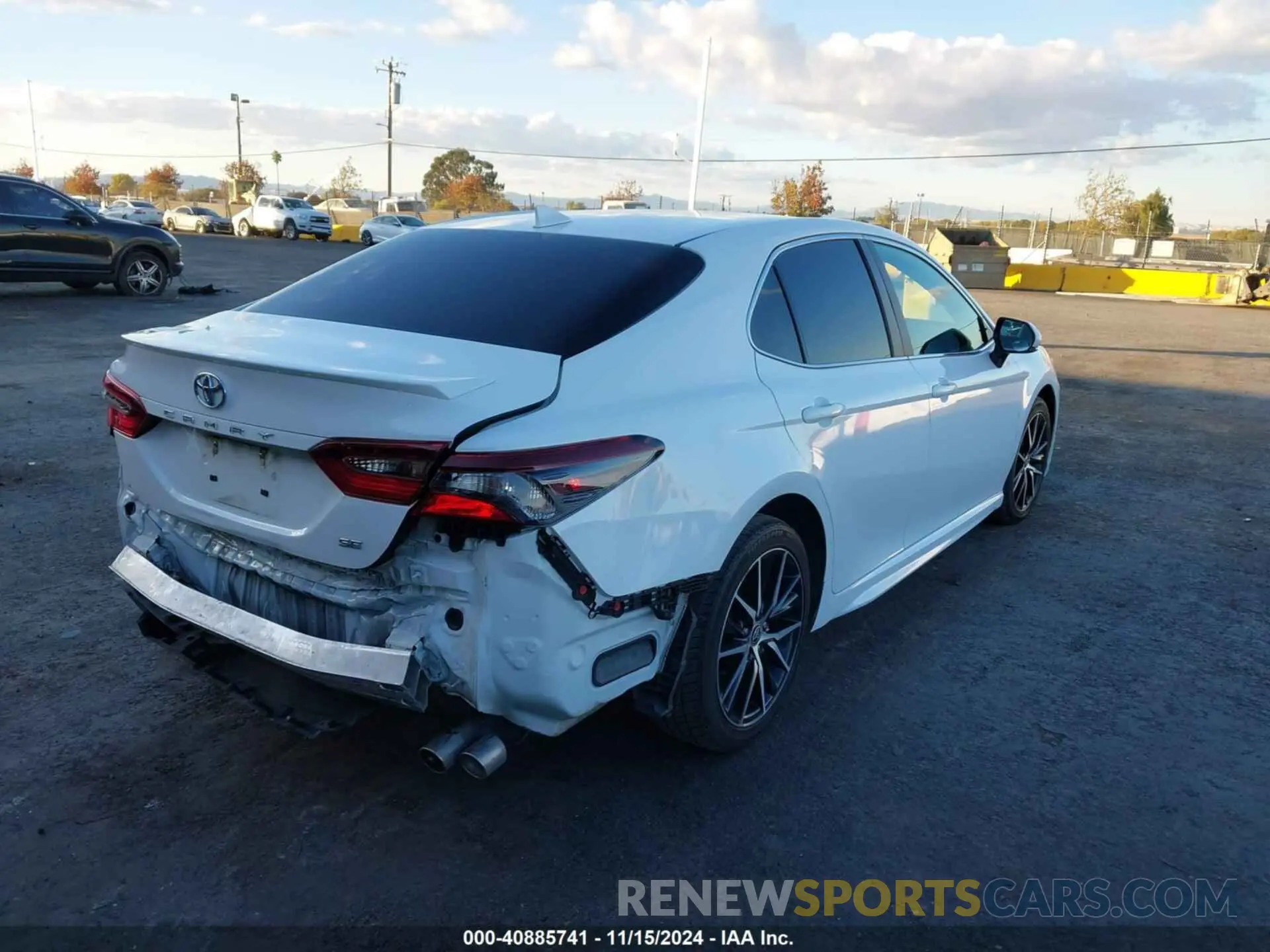 4 Photograph of a damaged car 4T1G11AK8NU050478 TOYOTA CAMRY 2022