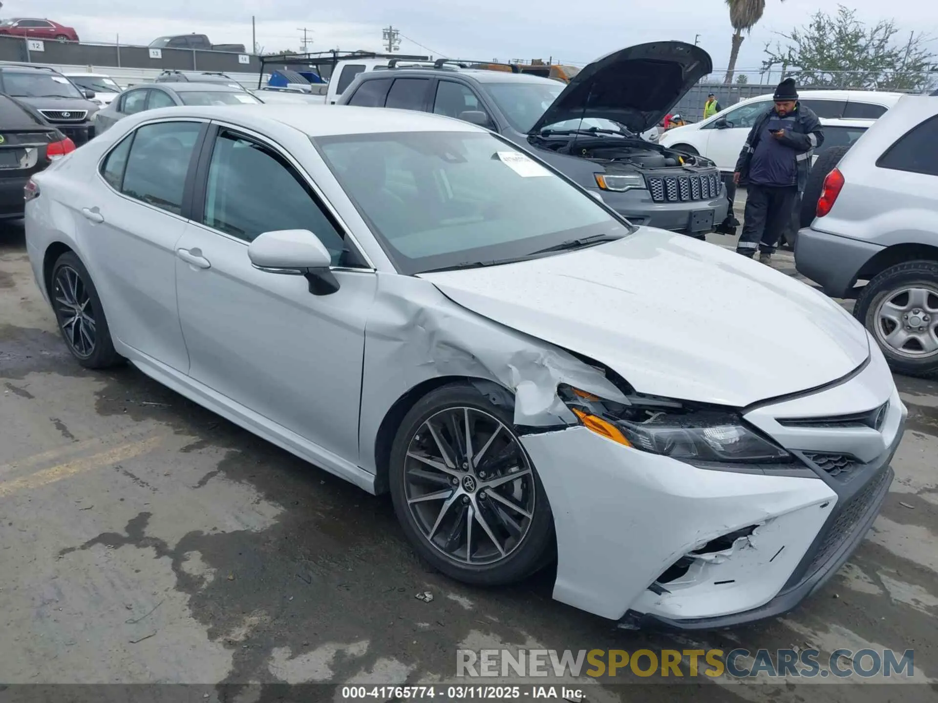 1 Photograph of a damaged car 4T1G11AK8NU061089 TOYOTA CAMRY 2022