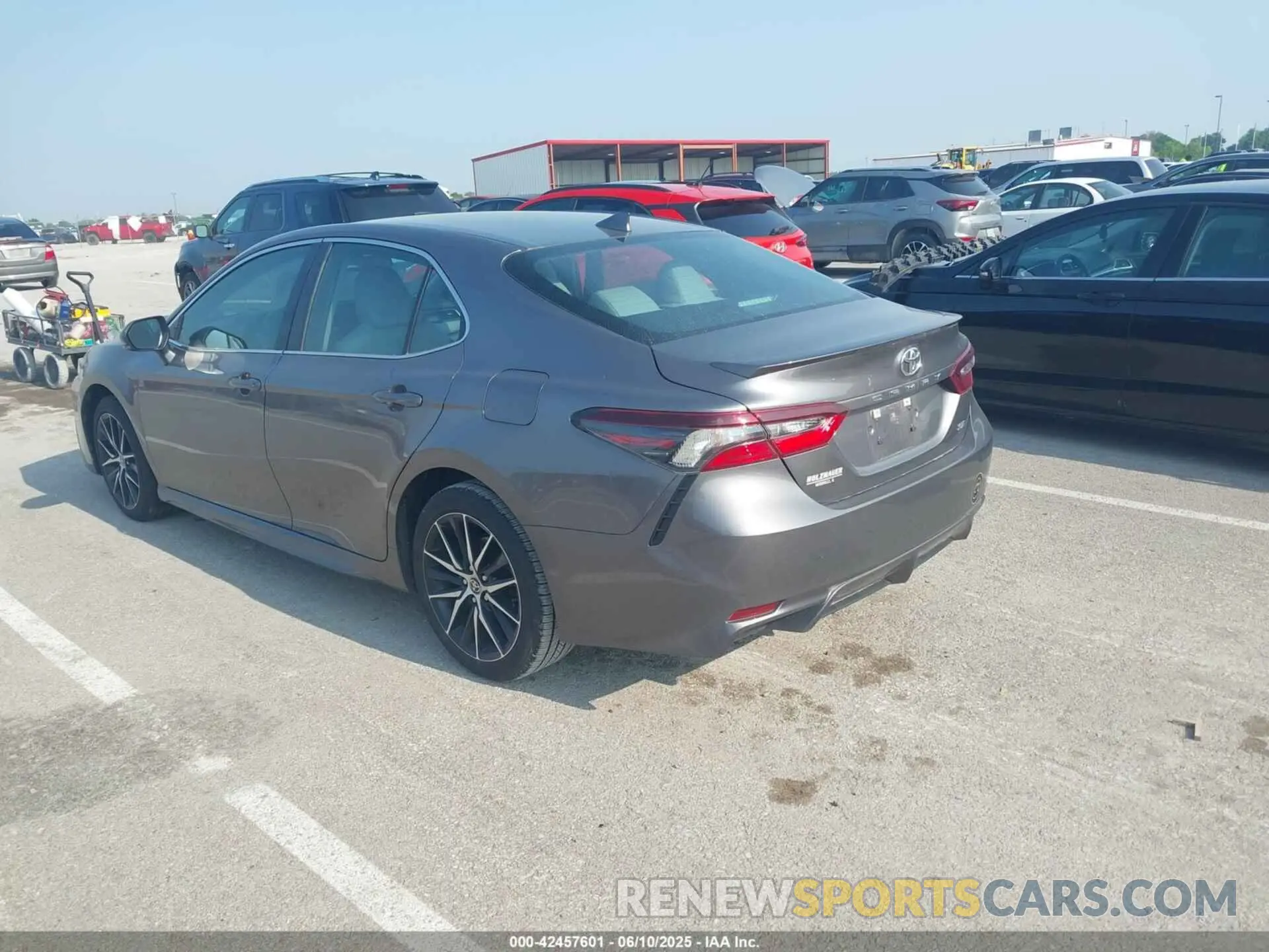 3 Photograph of a damaged car 4T1G11AK8NU075770 TOYOTA CAMRY 2022