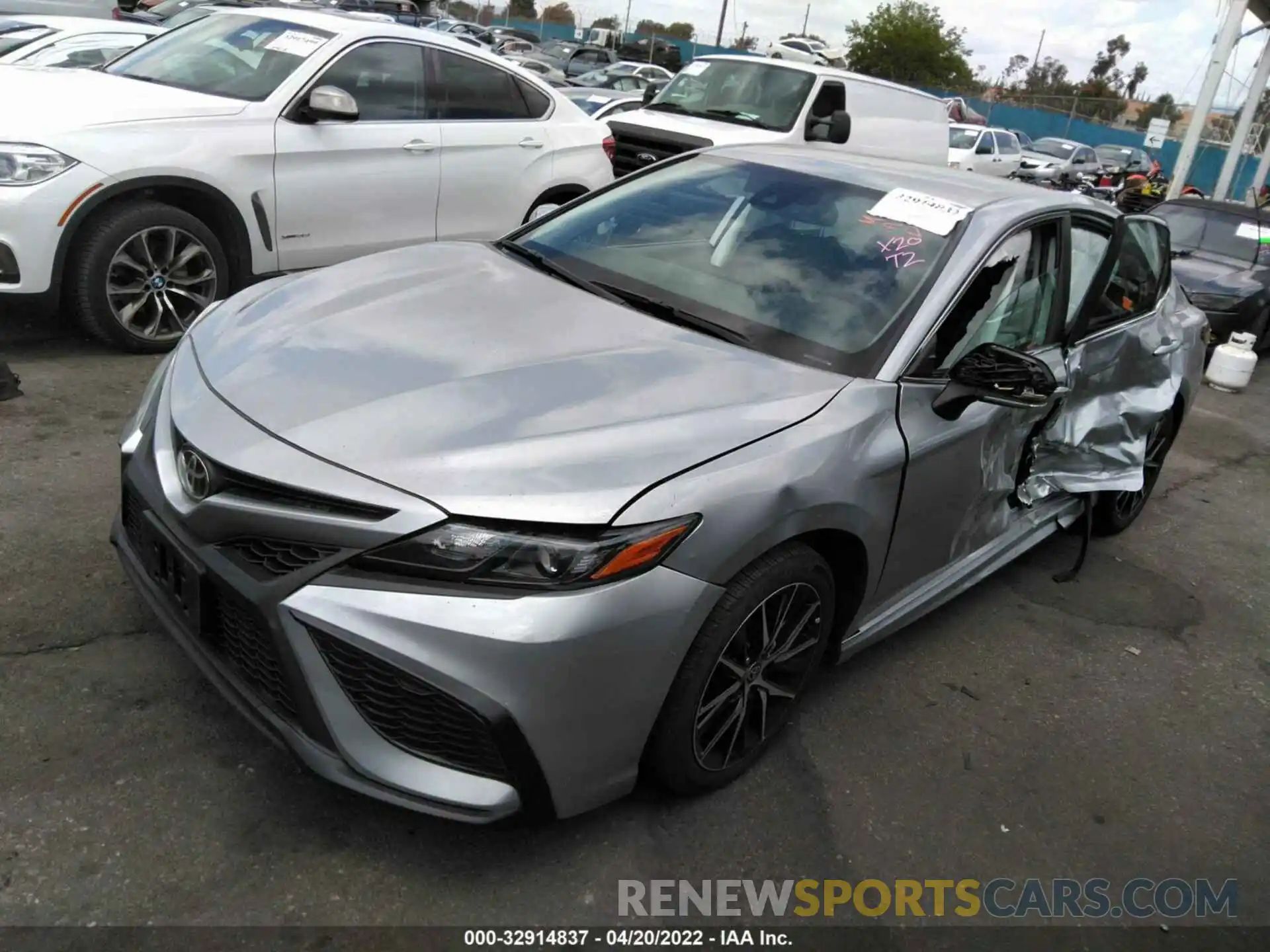 2 Photograph of a damaged car 4T1G11AK8NU621399 TOYOTA CAMRY 2022