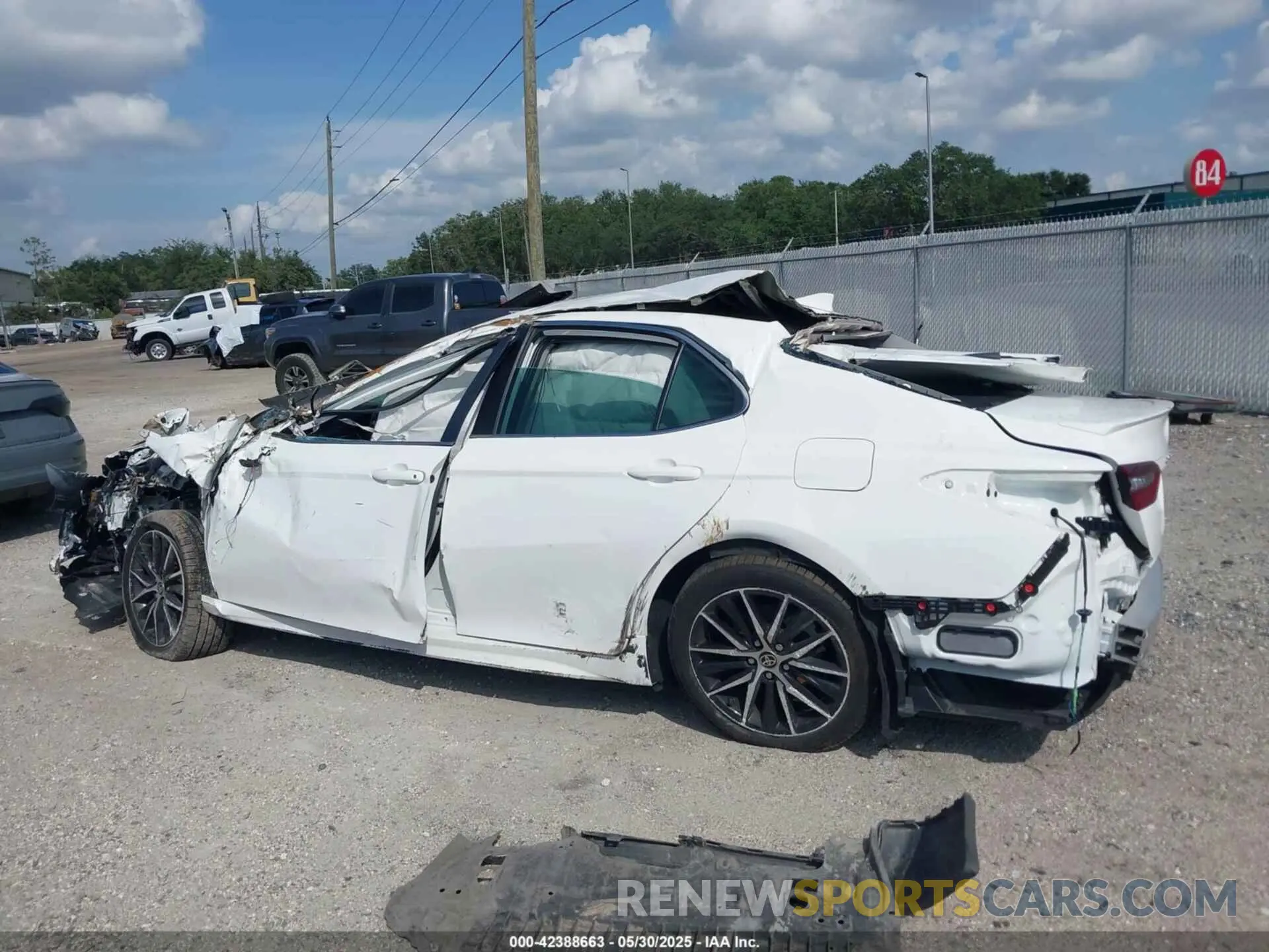 13 Photograph of a damaged car 4T1G11AK8NU621631 TOYOTA CAMRY 2022