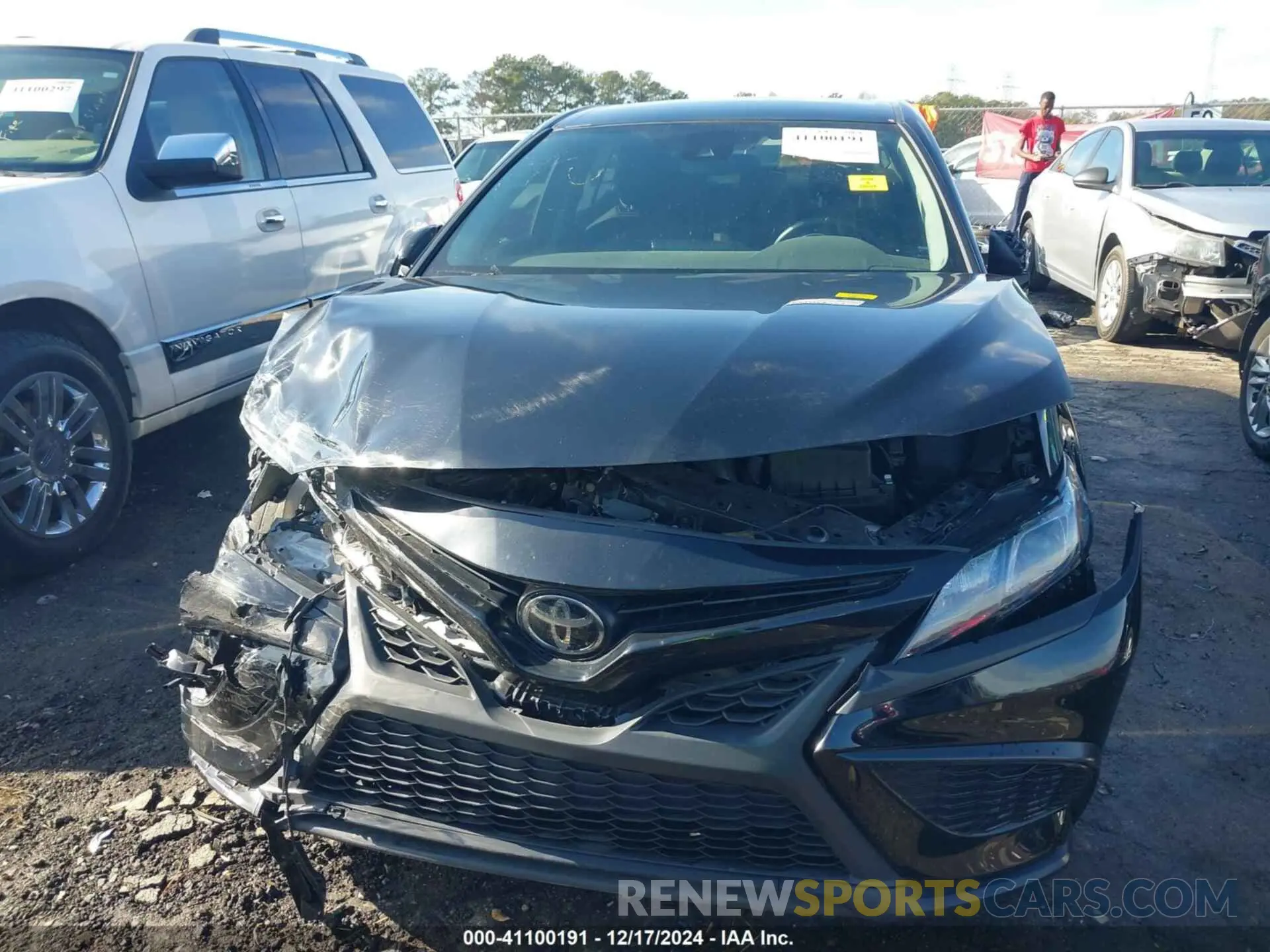 12 Photograph of a damaged car 4T1G11AK8NU637120 TOYOTA CAMRY 2022