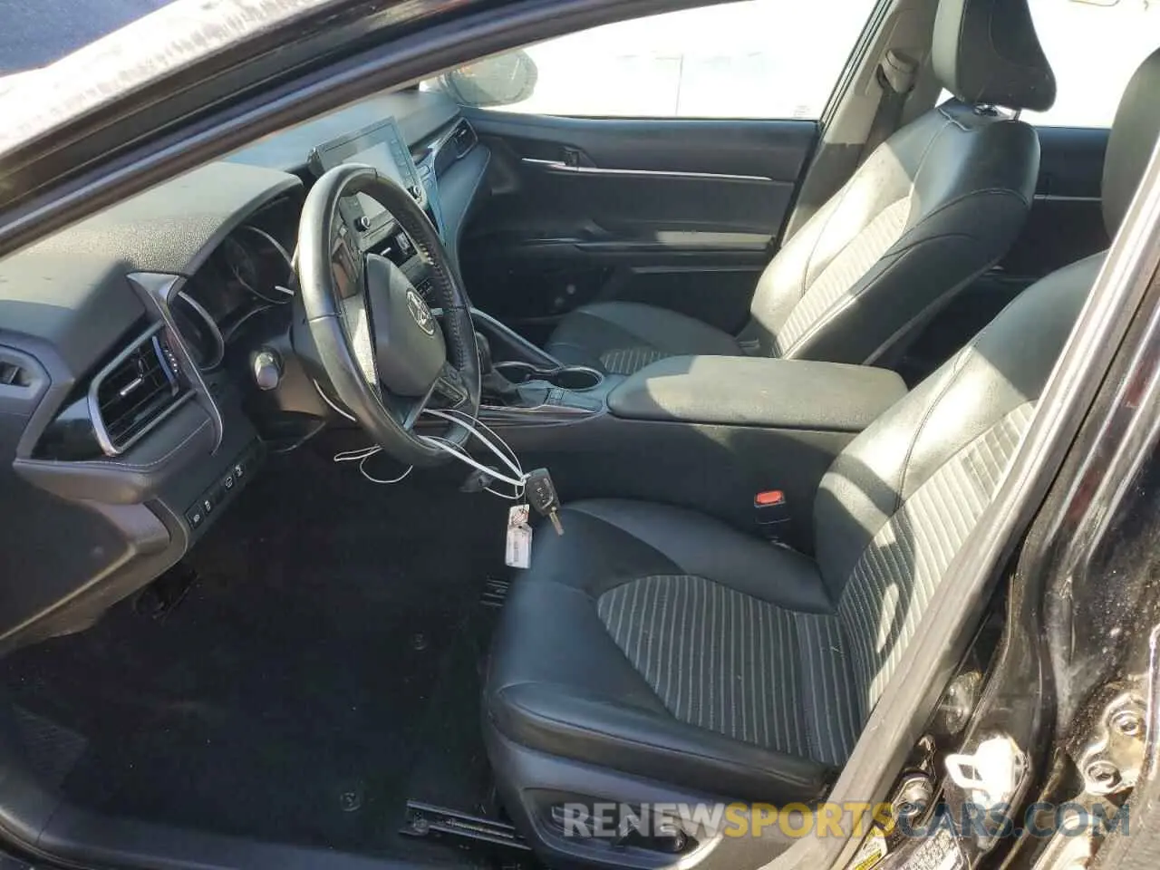 7 Photograph of a damaged car 4T1G11AK8NU643516 TOYOTA CAMRY 2022