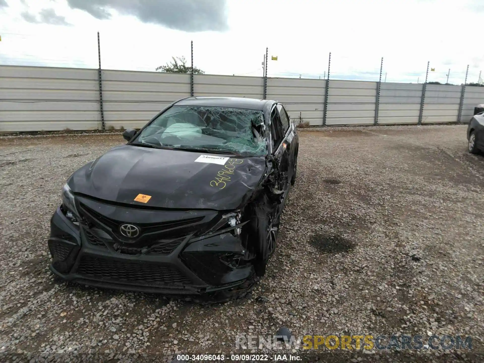 2 Photograph of a damaged car 4T1G11AK8NU646352 TOYOTA CAMRY 2022