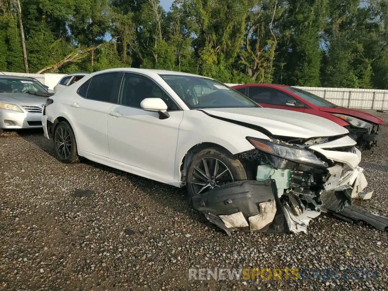 4 Photograph of a damaged car 4T1G11AK8NU657237 TOYOTA CAMRY 2022