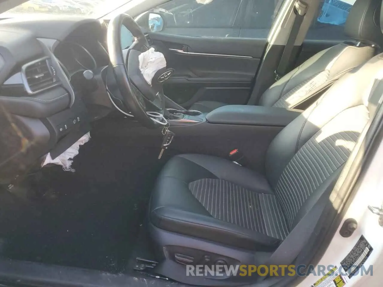 7 Photograph of a damaged car 4T1G11AK8NU657237 TOYOTA CAMRY 2022