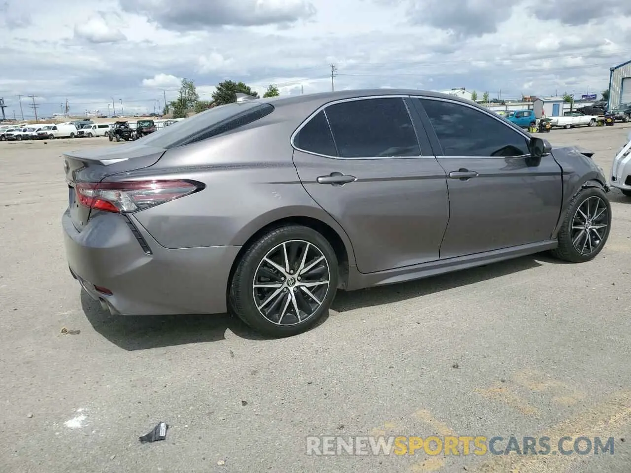 3 Photograph of a damaged car 4T1G11AK8NU661806 TOYOTA CAMRY 2022