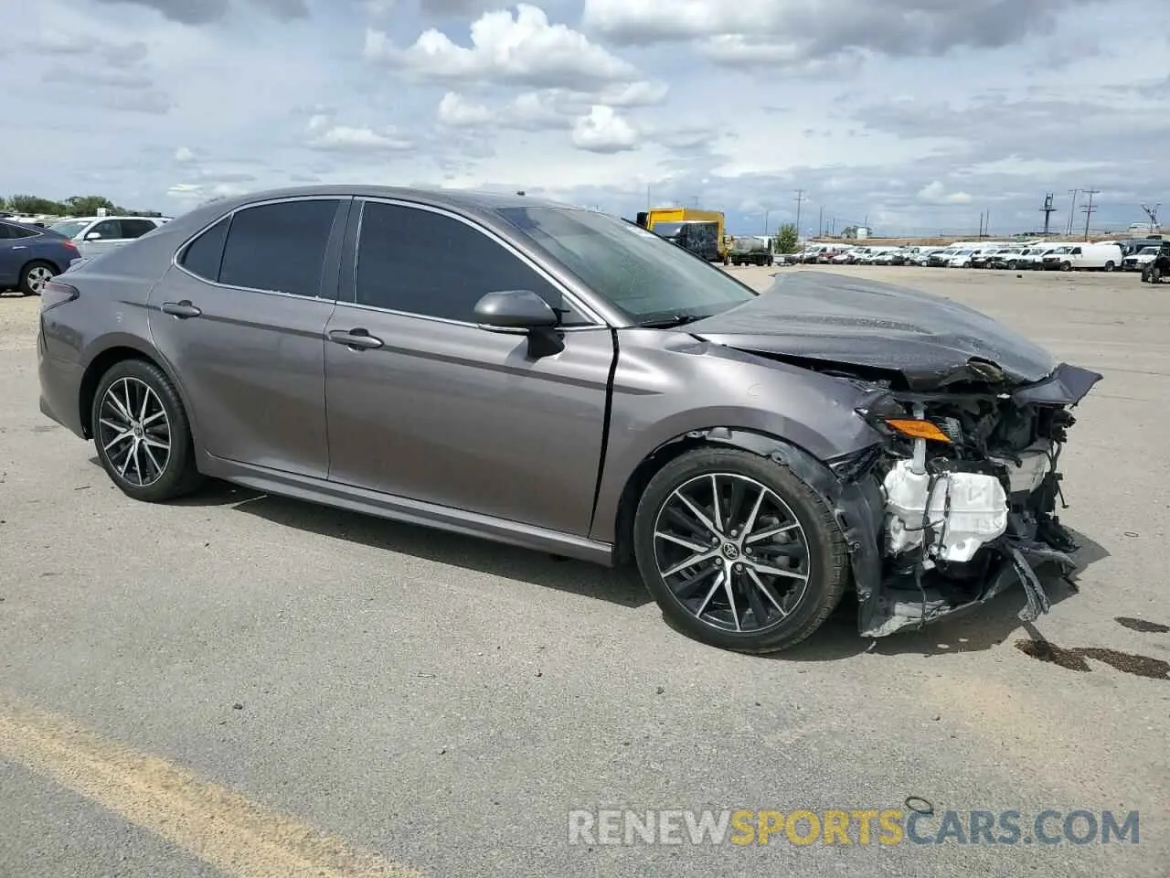4 Photograph of a damaged car 4T1G11AK8NU661806 TOYOTA CAMRY 2022