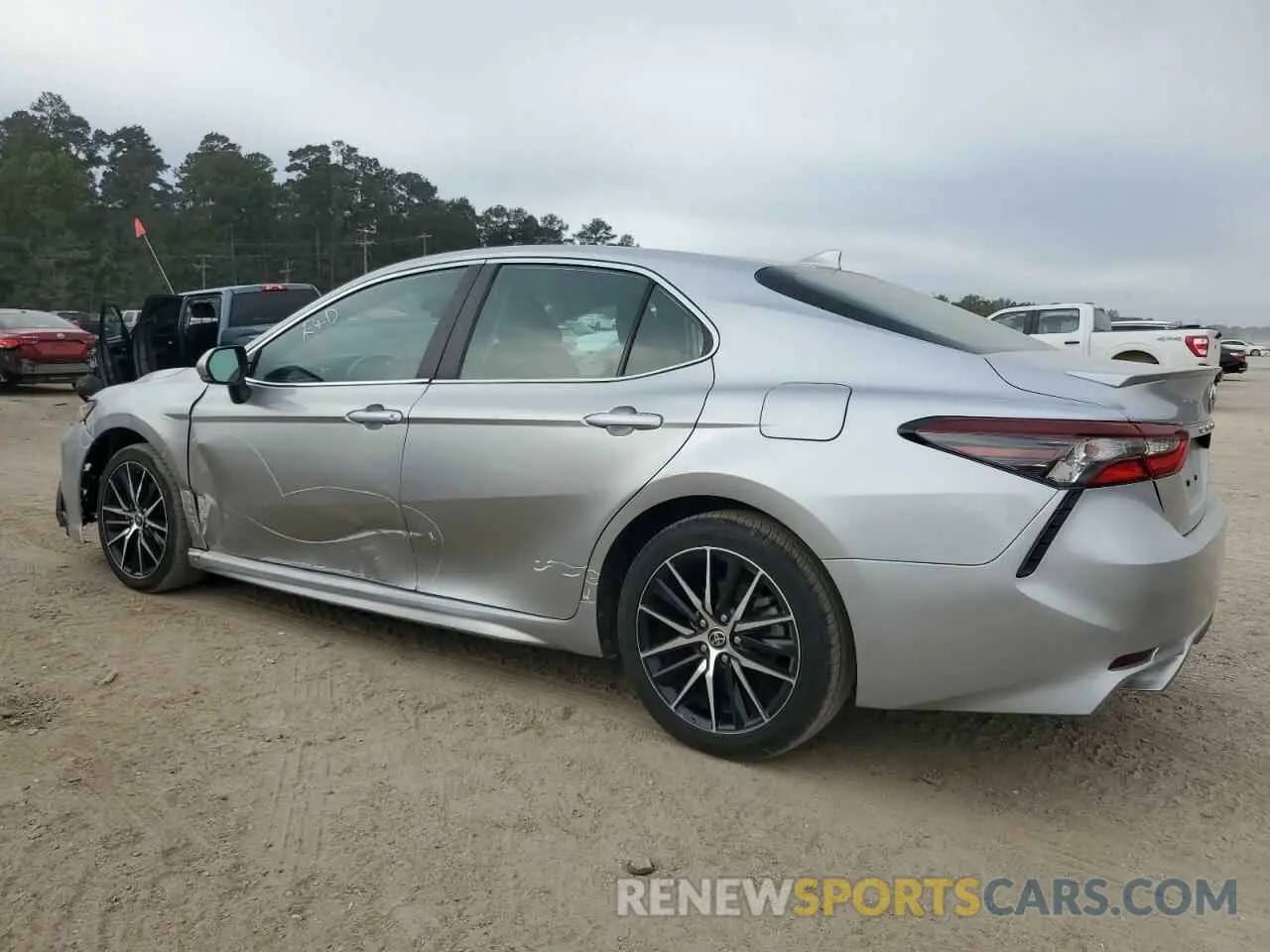2 Photograph of a damaged car 4T1G11AK8NU670067 TOYOTA CAMRY 2022