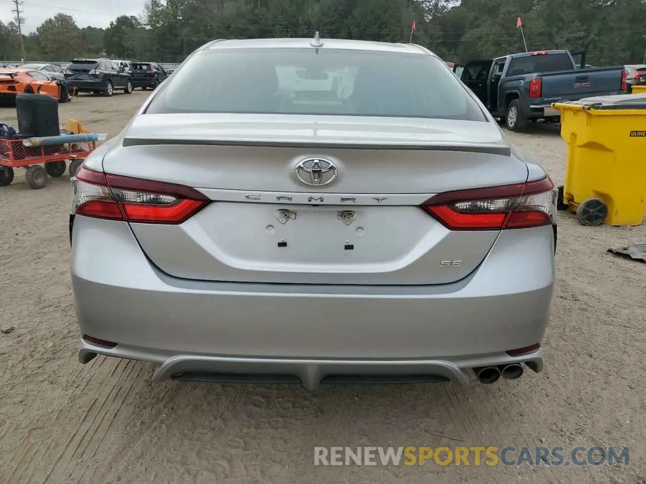 6 Photograph of a damaged car 4T1G11AK8NU670067 TOYOTA CAMRY 2022