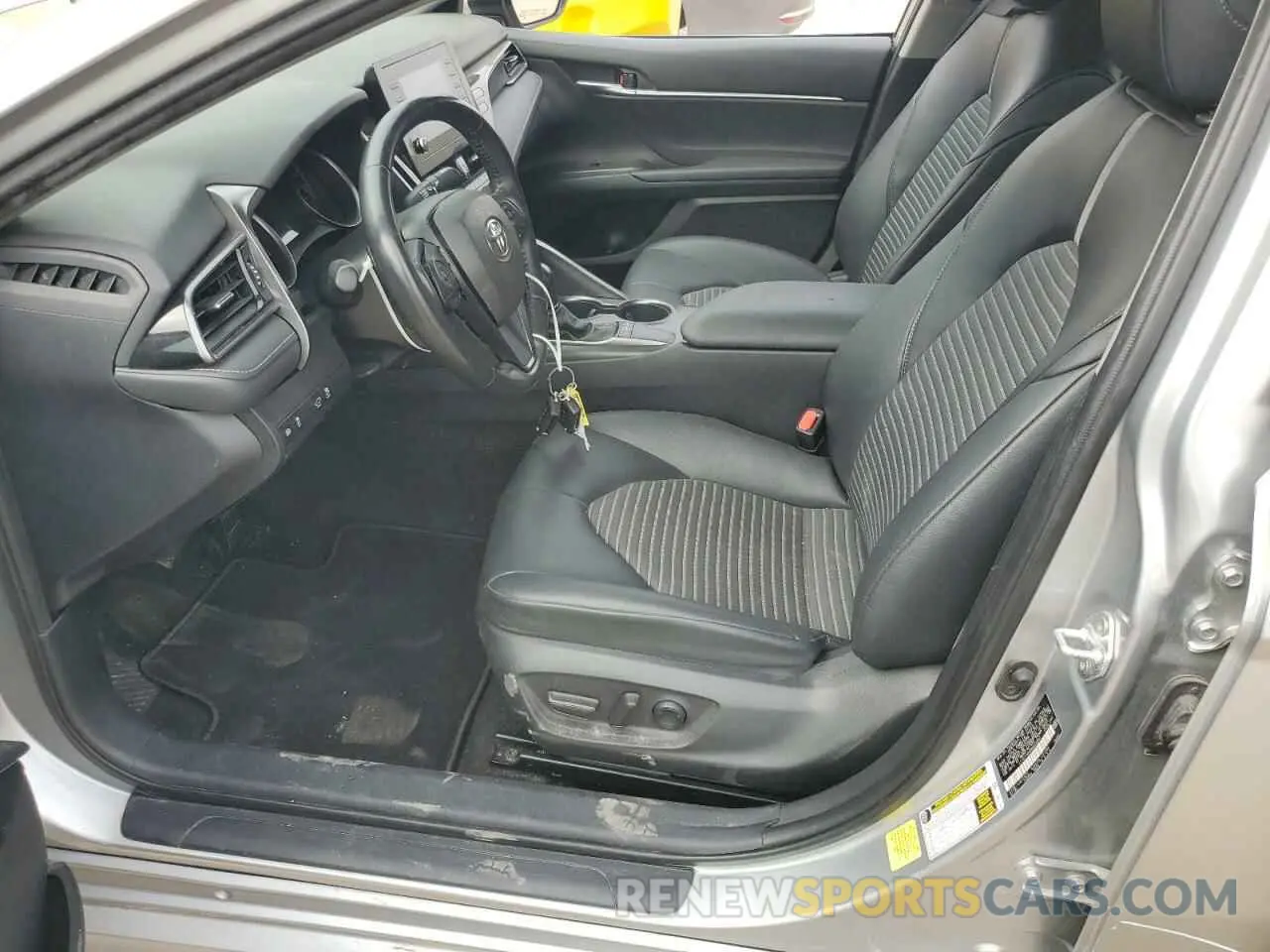 7 Photograph of a damaged car 4T1G11AK8NU670067 TOYOTA CAMRY 2022